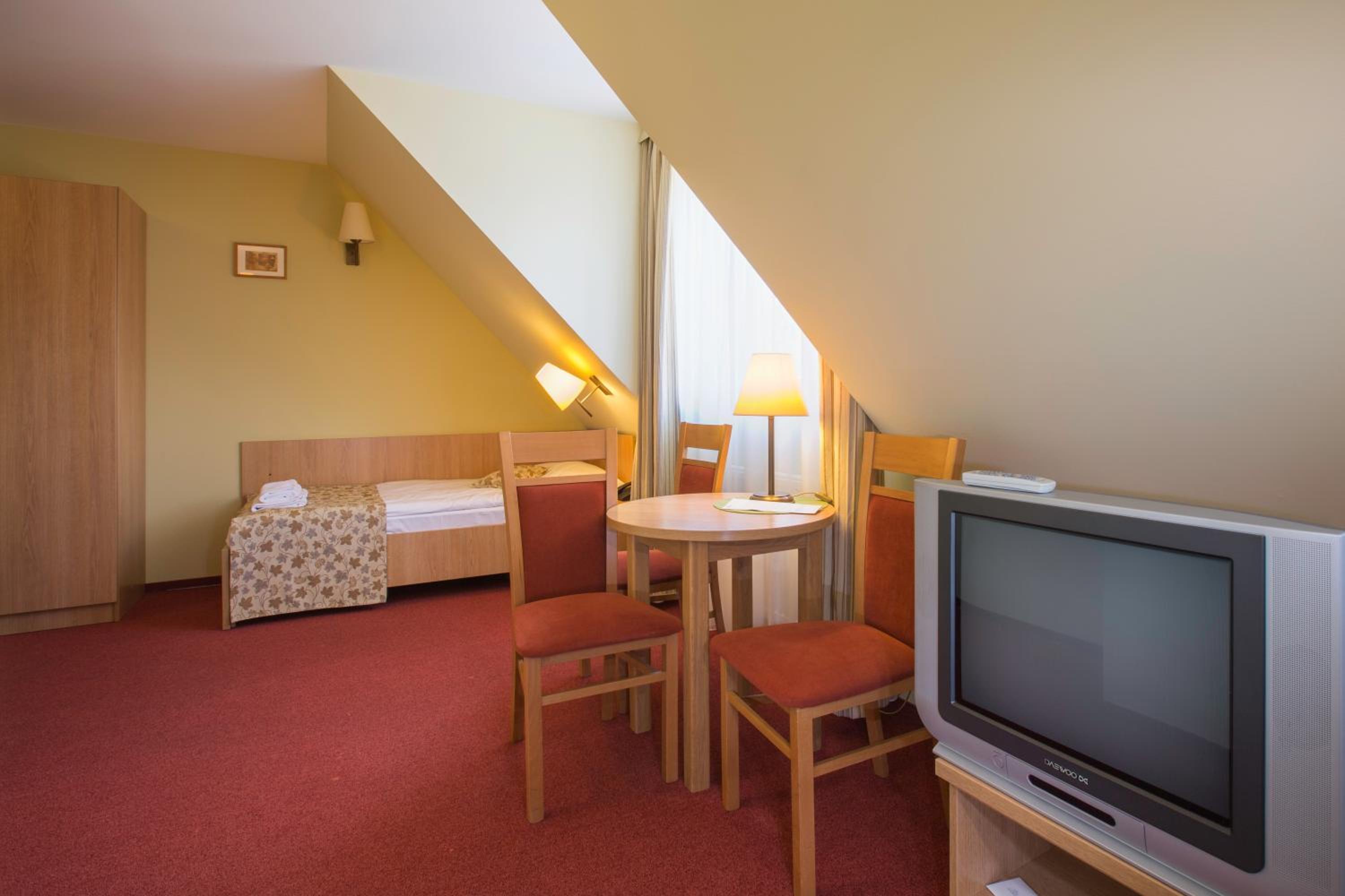 Triple Room - Photo 5