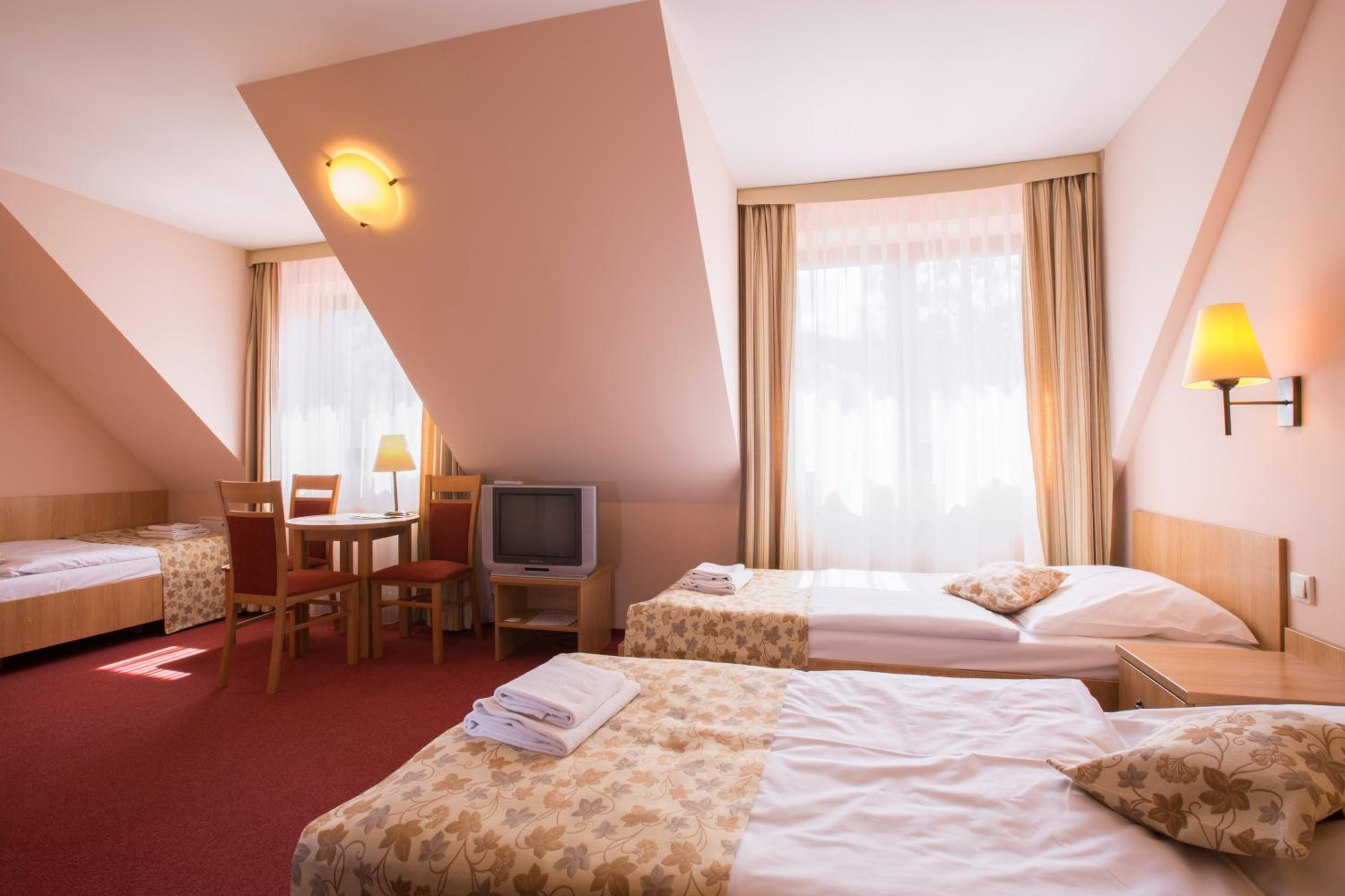 Triple Room - Photo 2