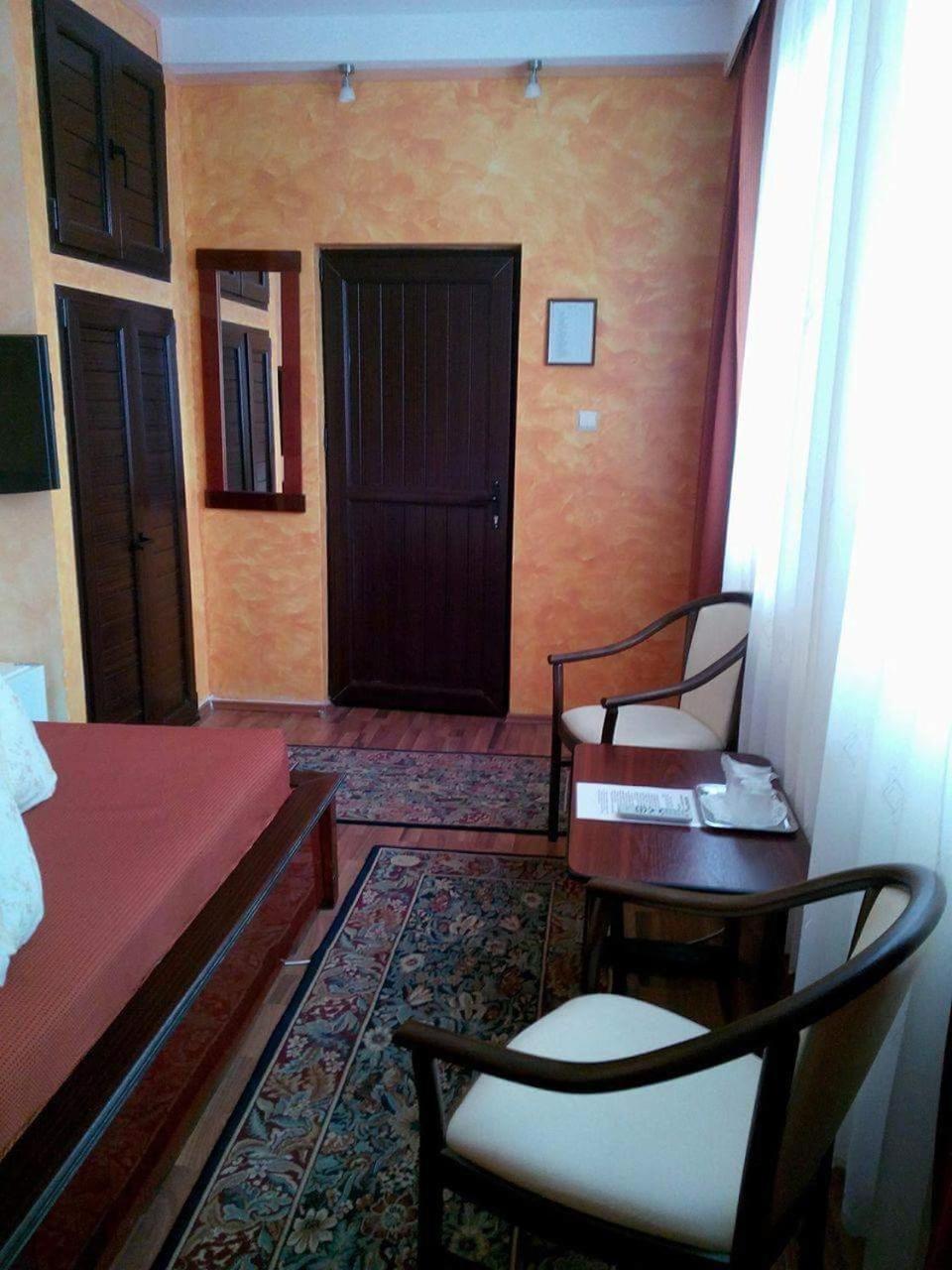 King Room with Balcony photo 1