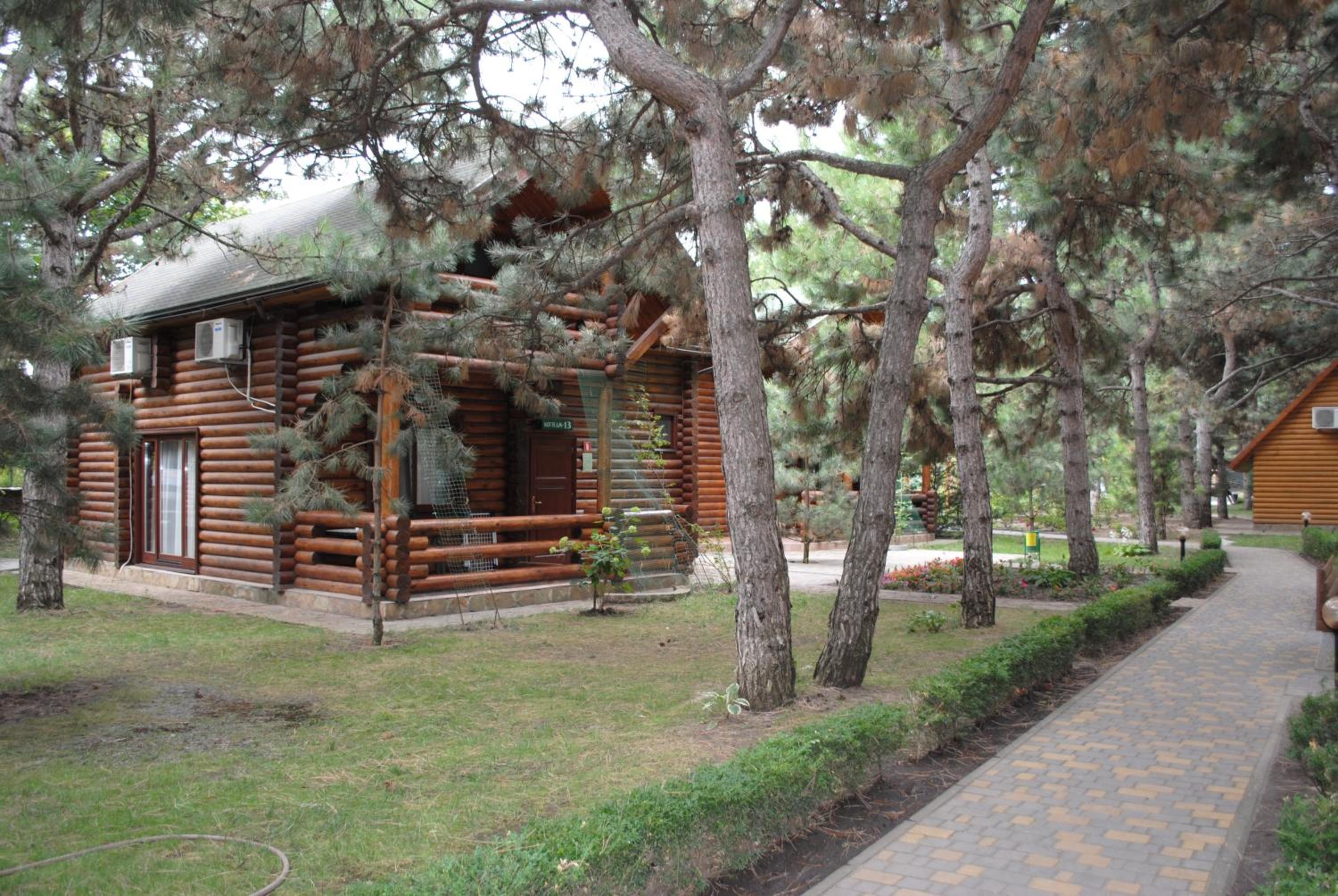 Cottage (4 Adults) photo 2