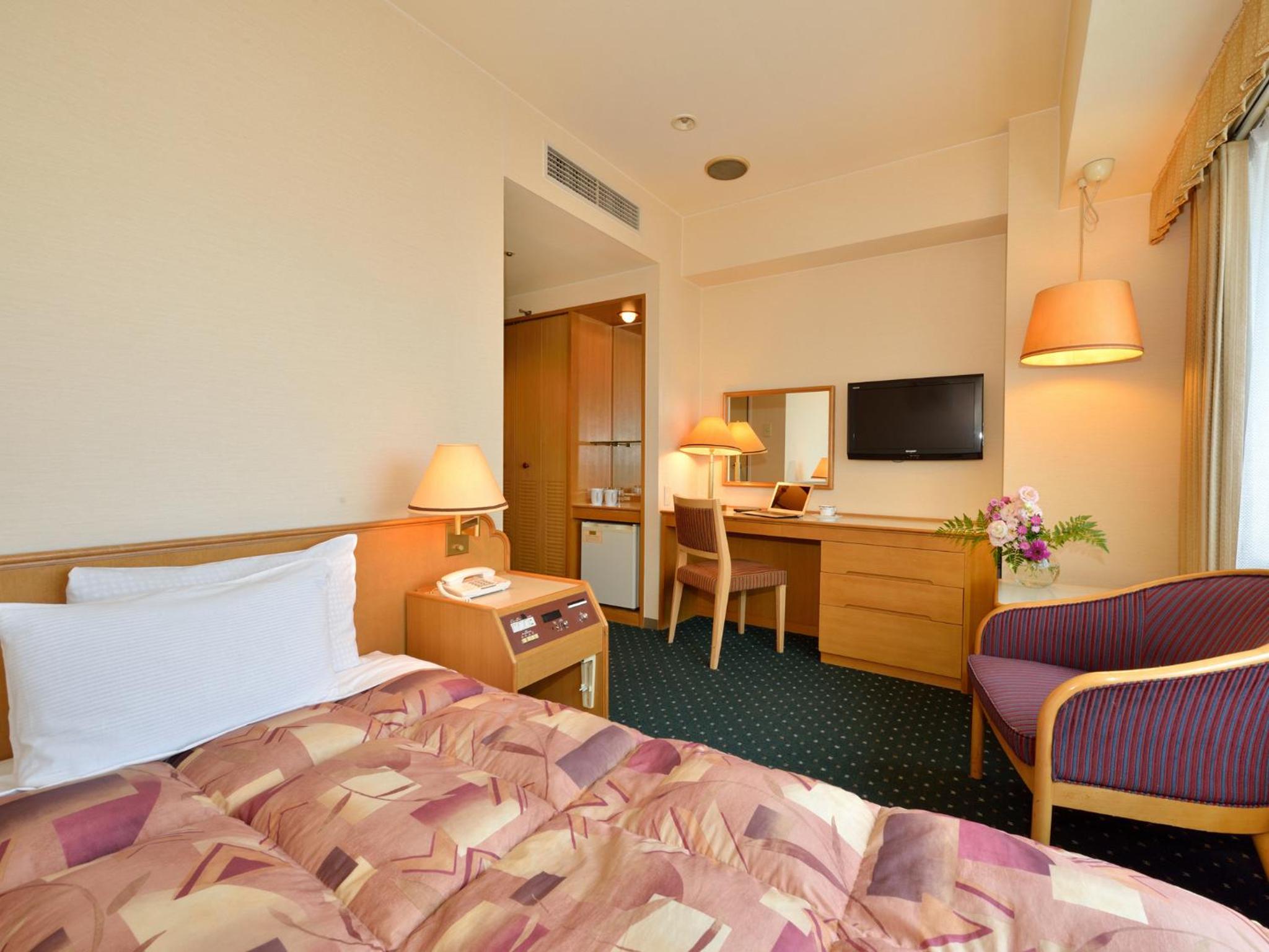 Single Room - Non-Smoking