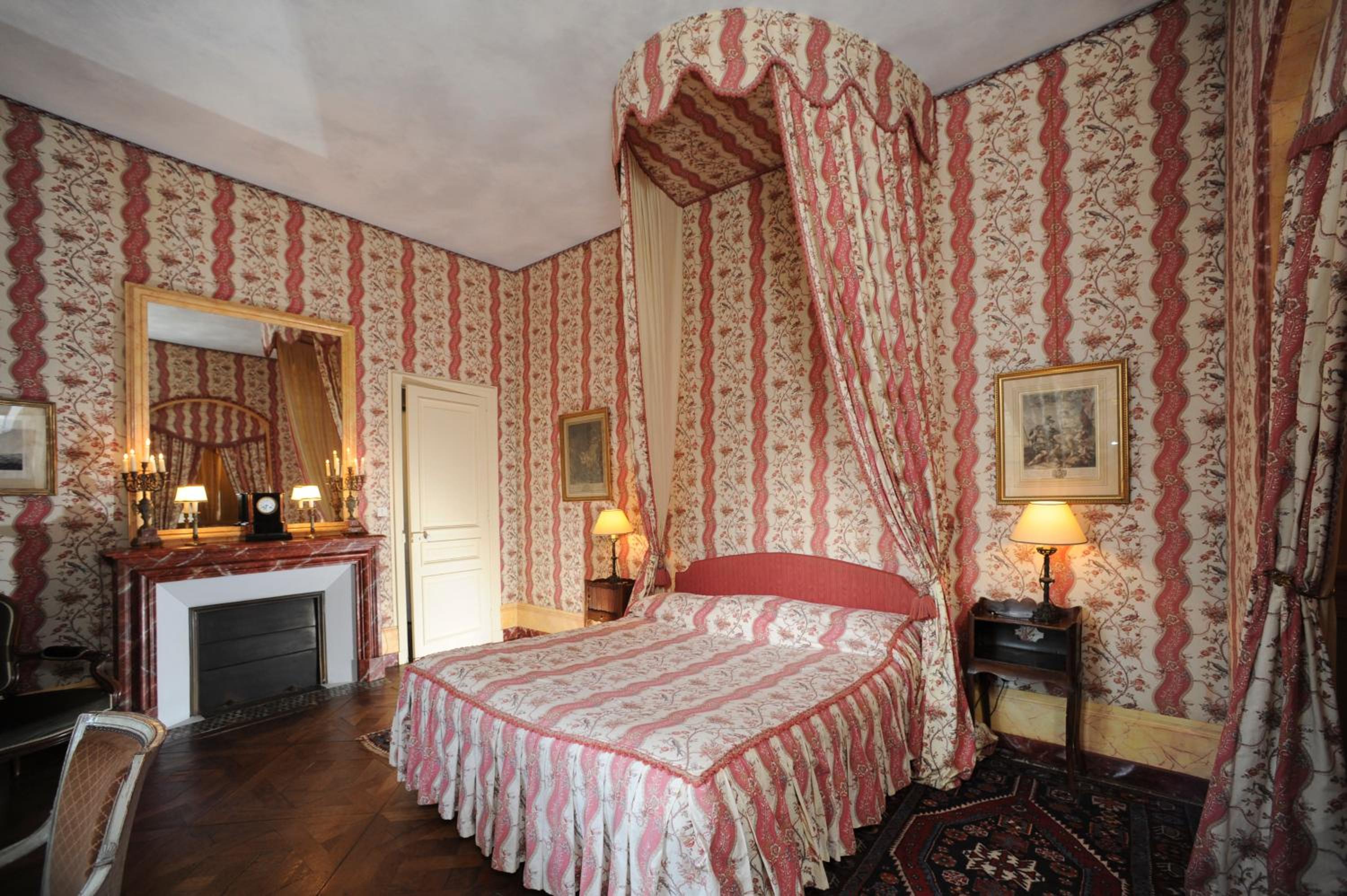 Deluxe Suite photo 1