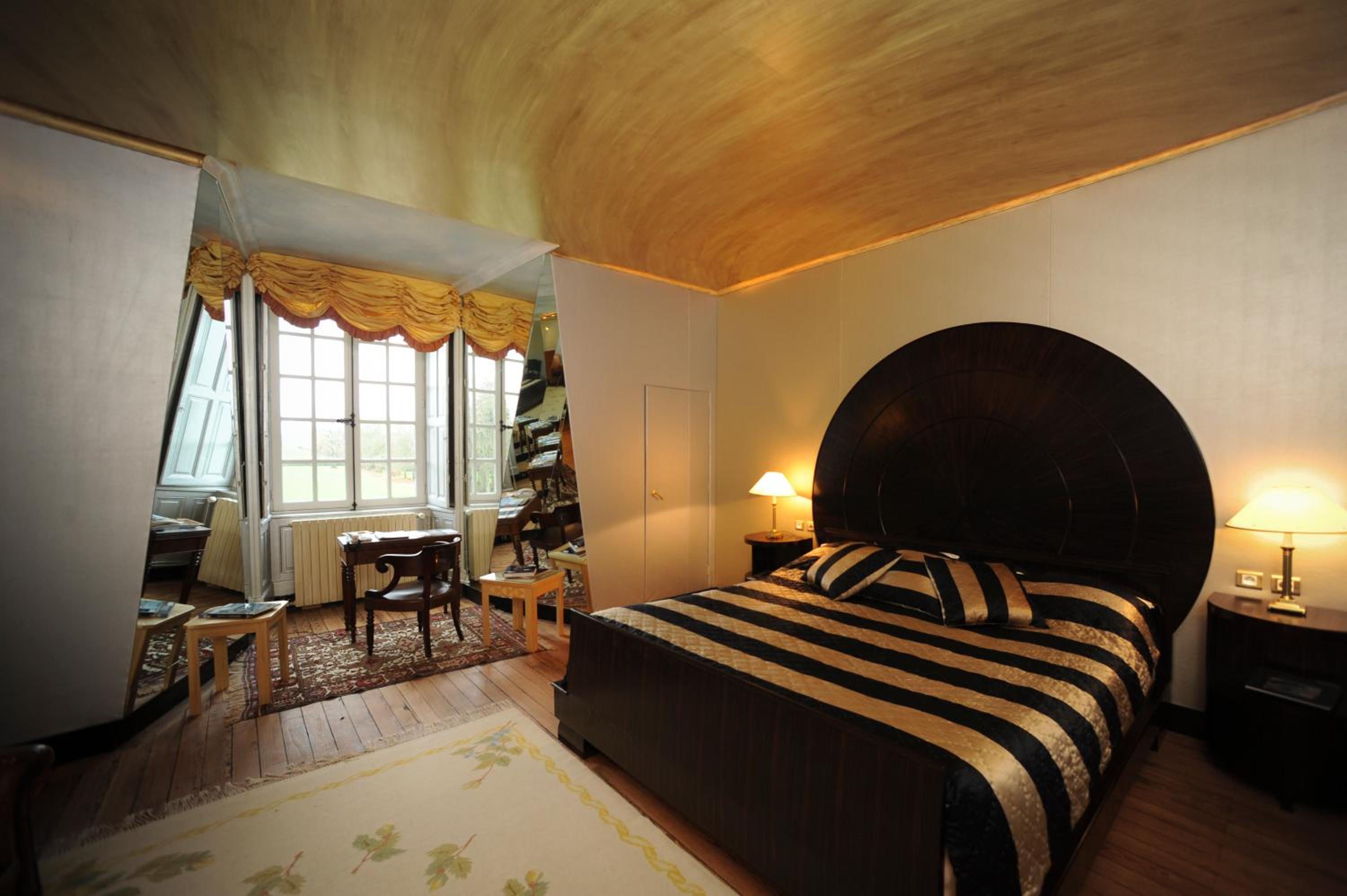 Deluxe Suite photo 2