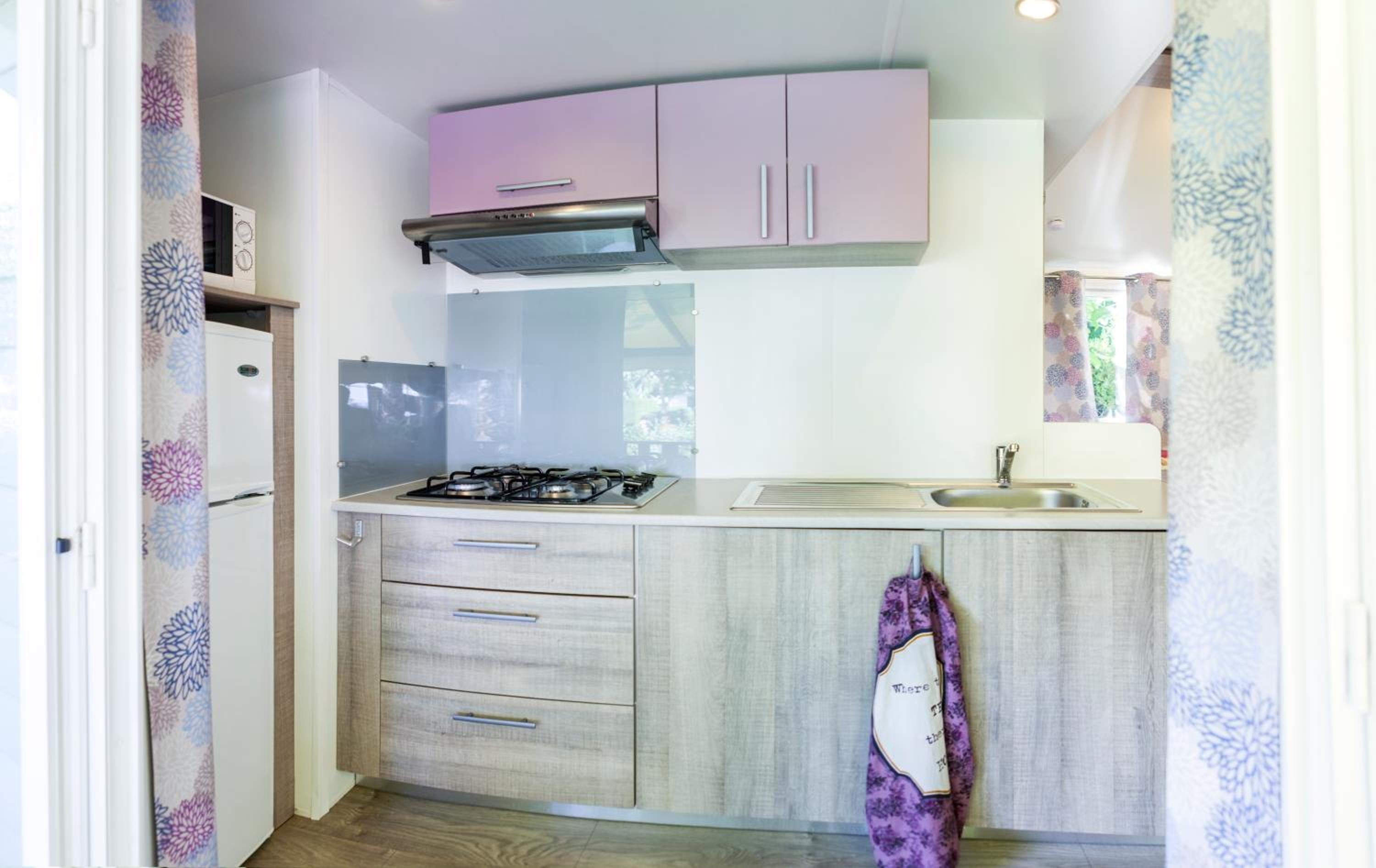 Three-Bedroom Bungalow with Air Conditioner photo 3