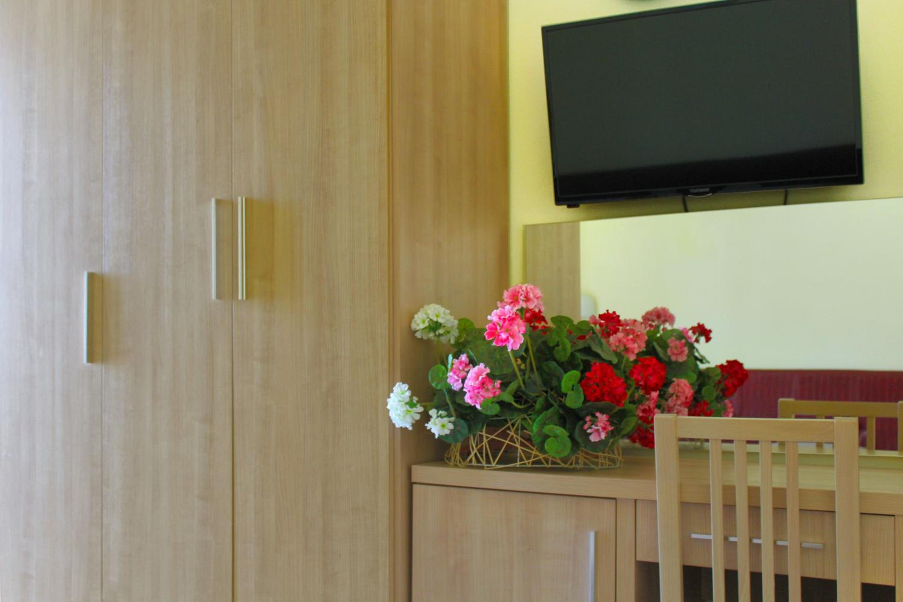 Twin Room - Photo 15