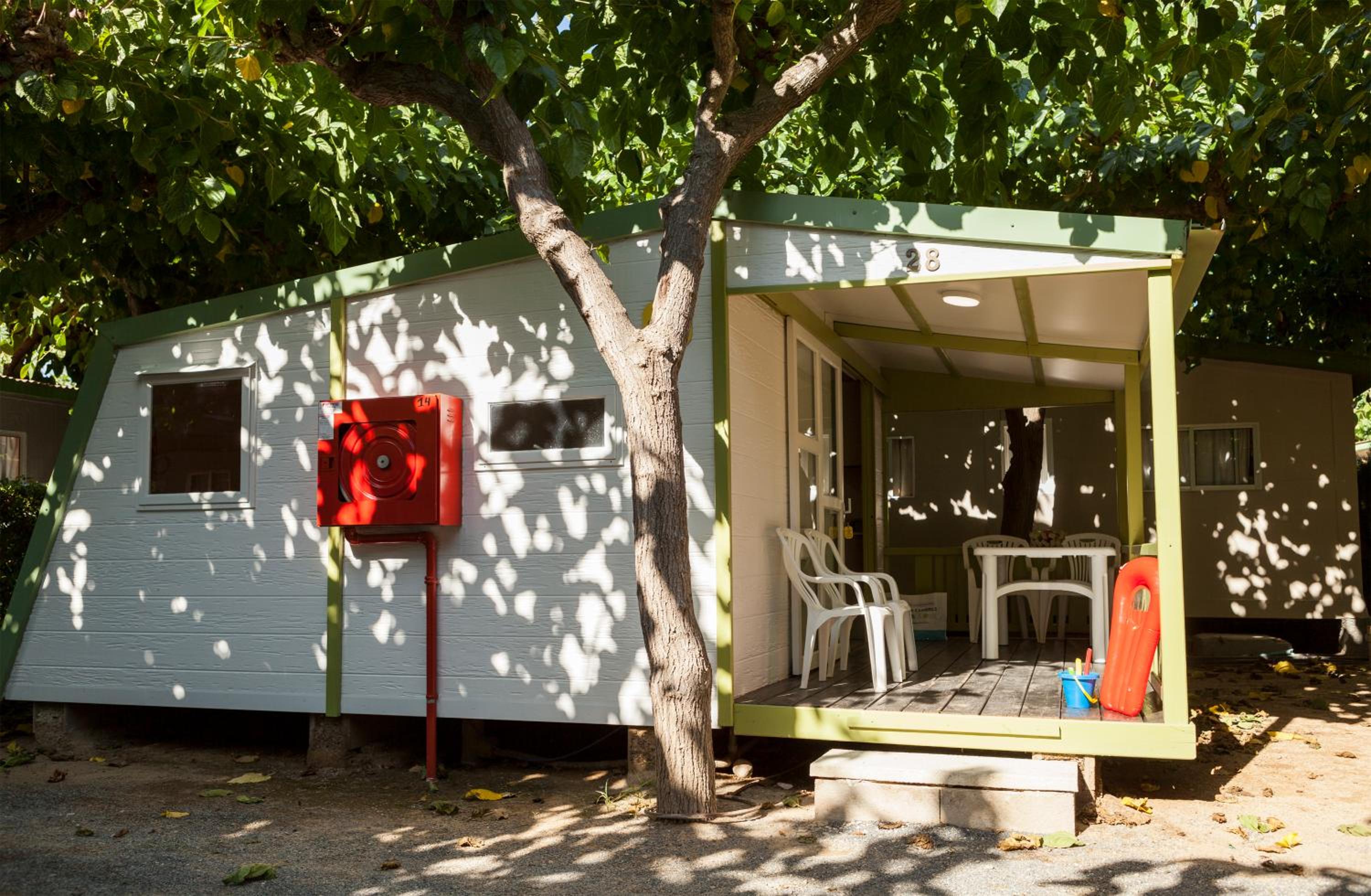 Two-Bedroom Bungalow without Air Conditioner photo 2