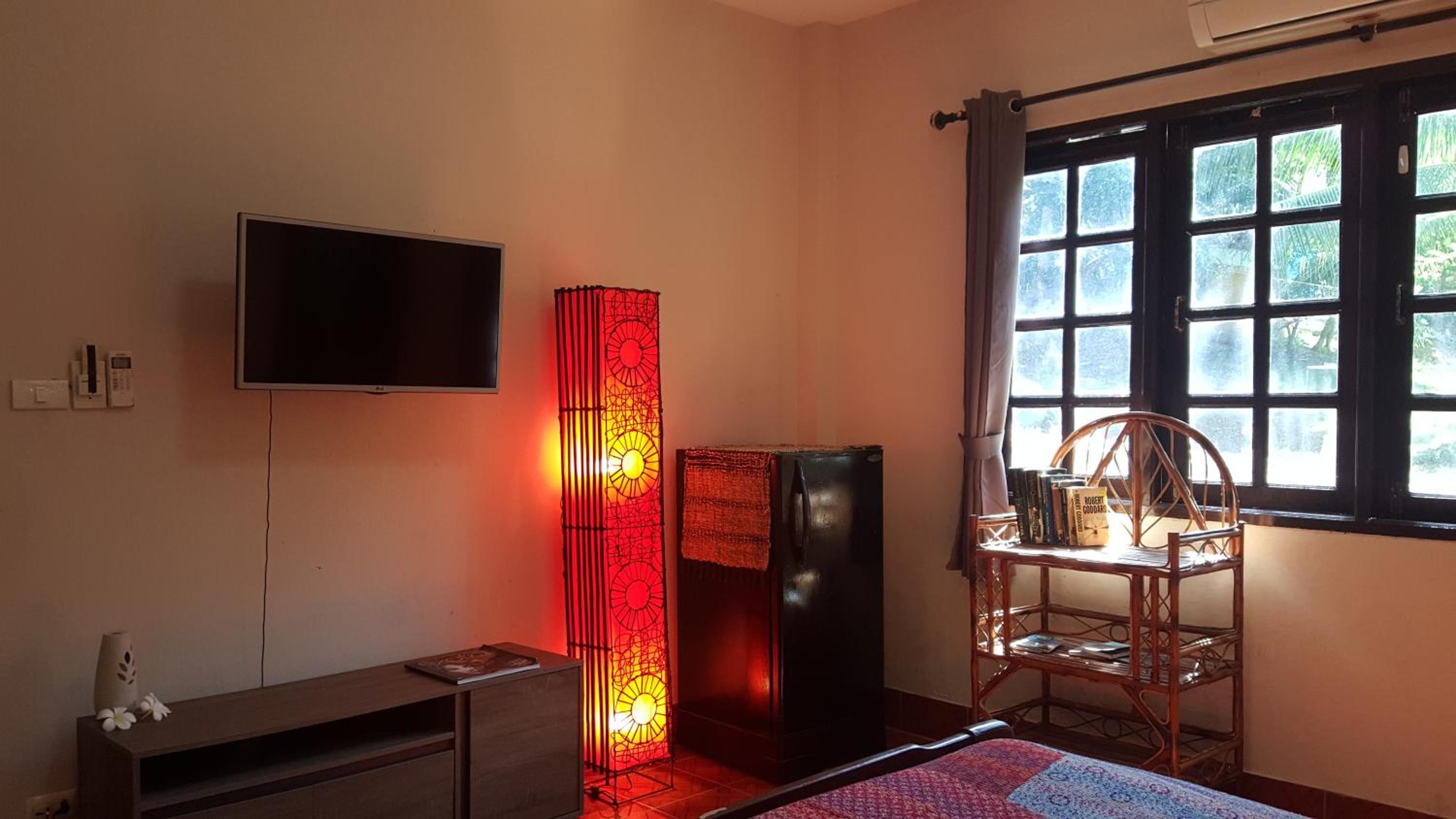 Deluxe King Room photo 2