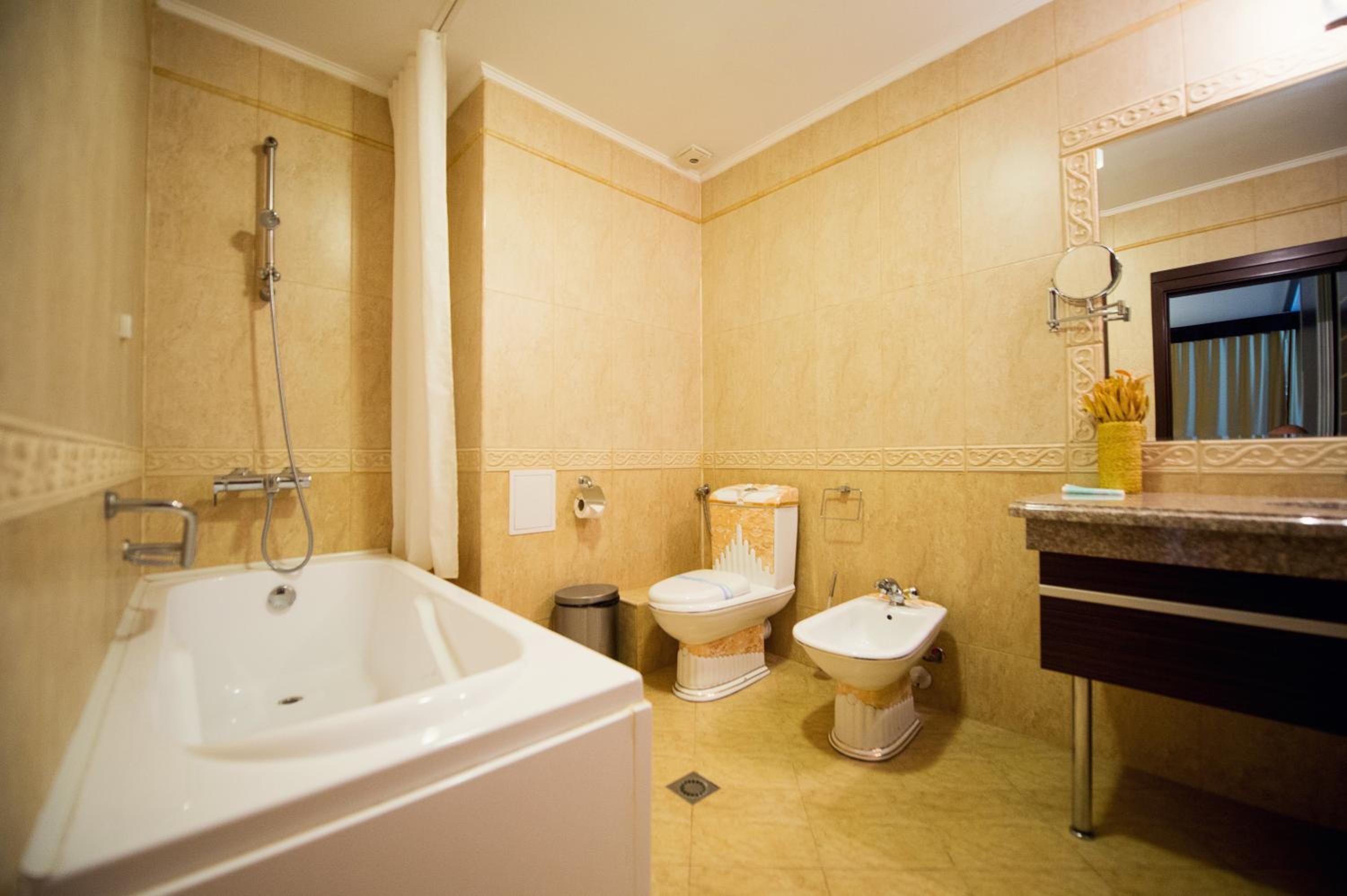 Deluxe Twin Room - Photo 2