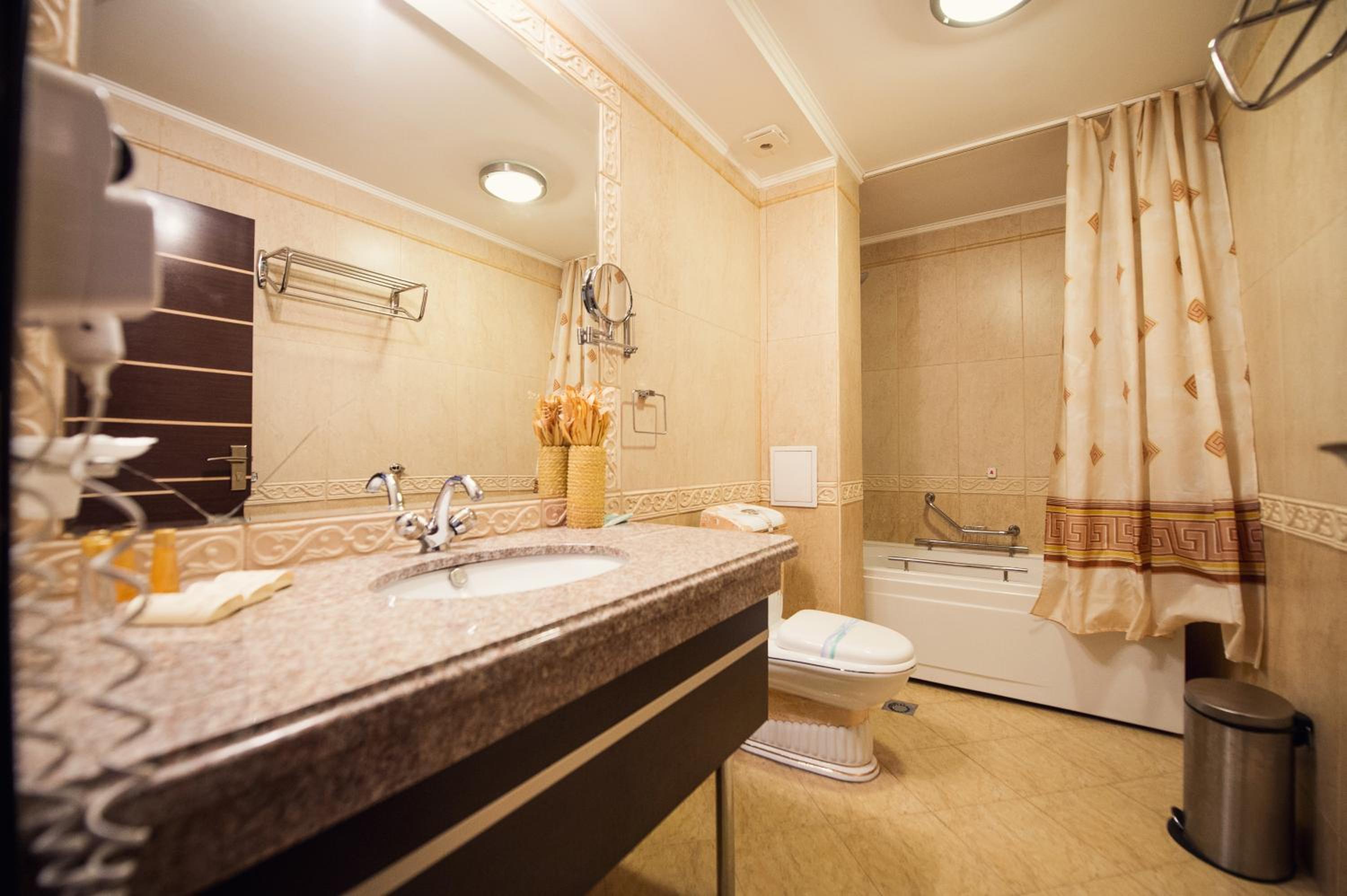 Deluxe Twin Room - Photo 3