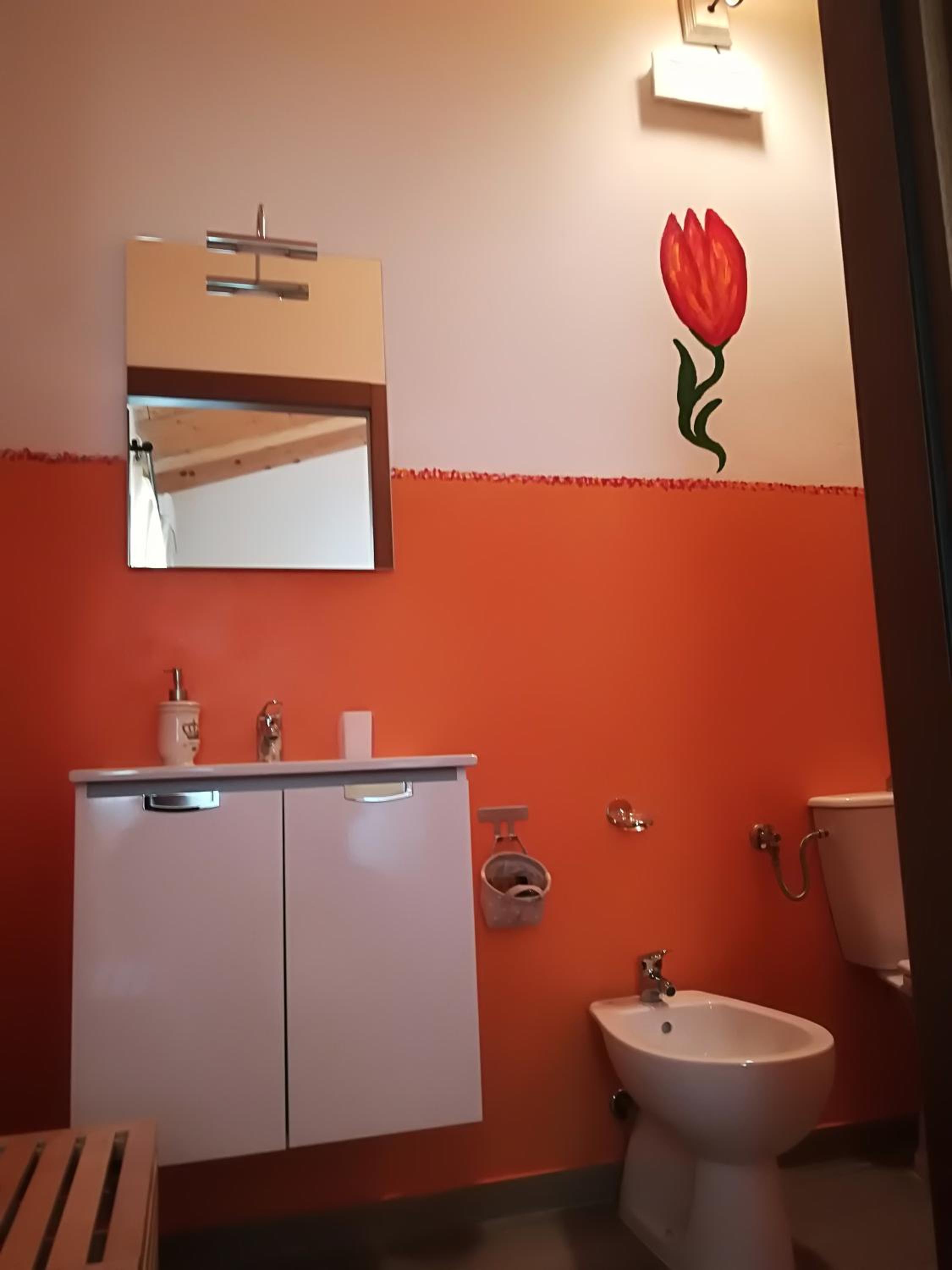 Double or Twin Room with Private Bathroom - Photo 3
