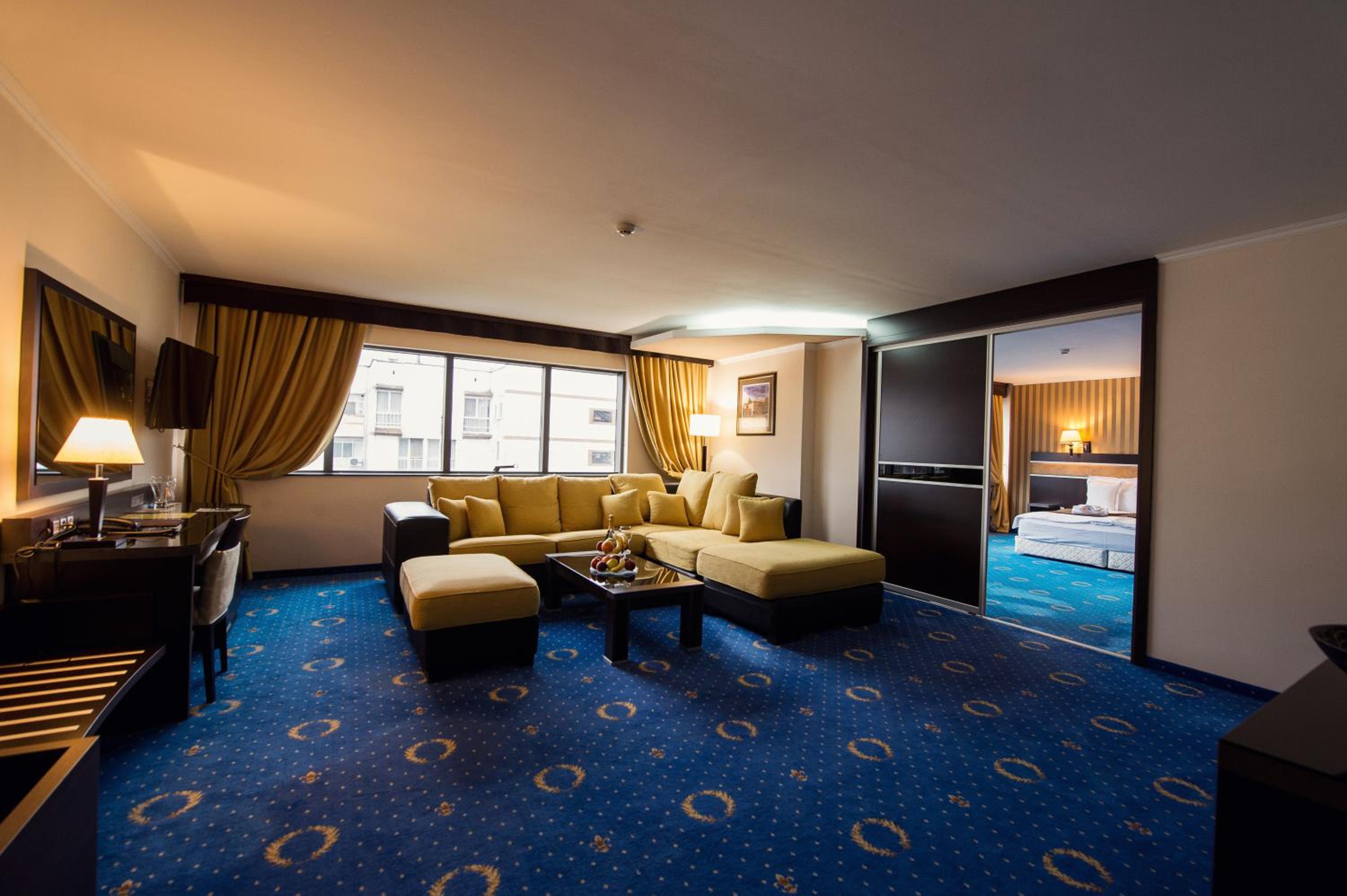 Deluxe Suite - Photo 4