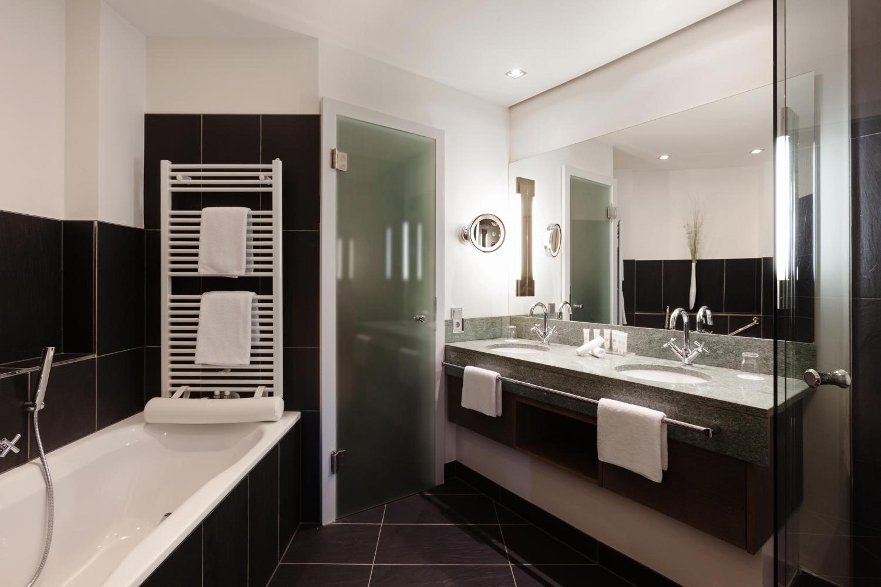 Suite - Photo 4