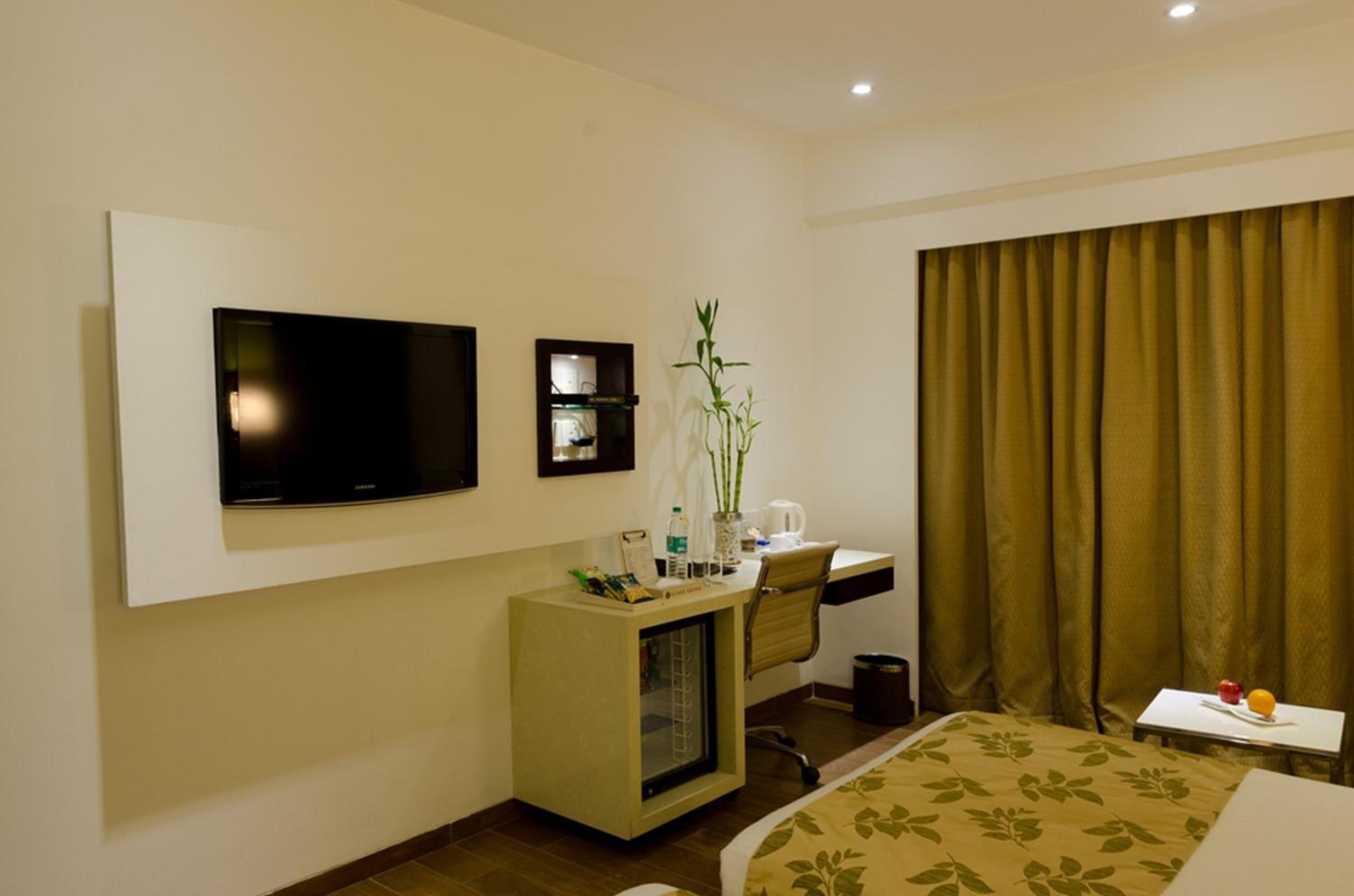 Club Twin Room