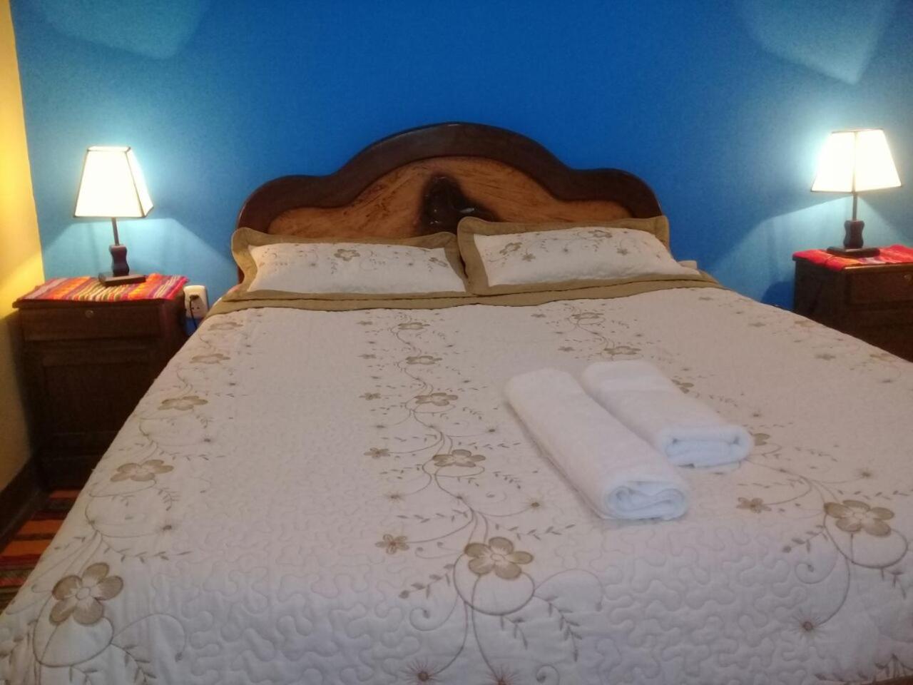 Double Room with Shared Bathroom photo 2