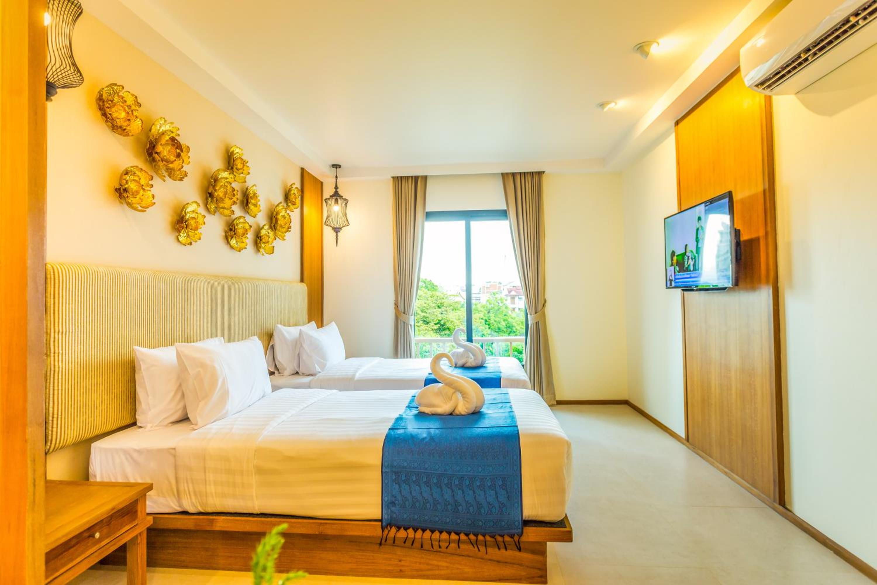Deluxe Twin Room photo 3