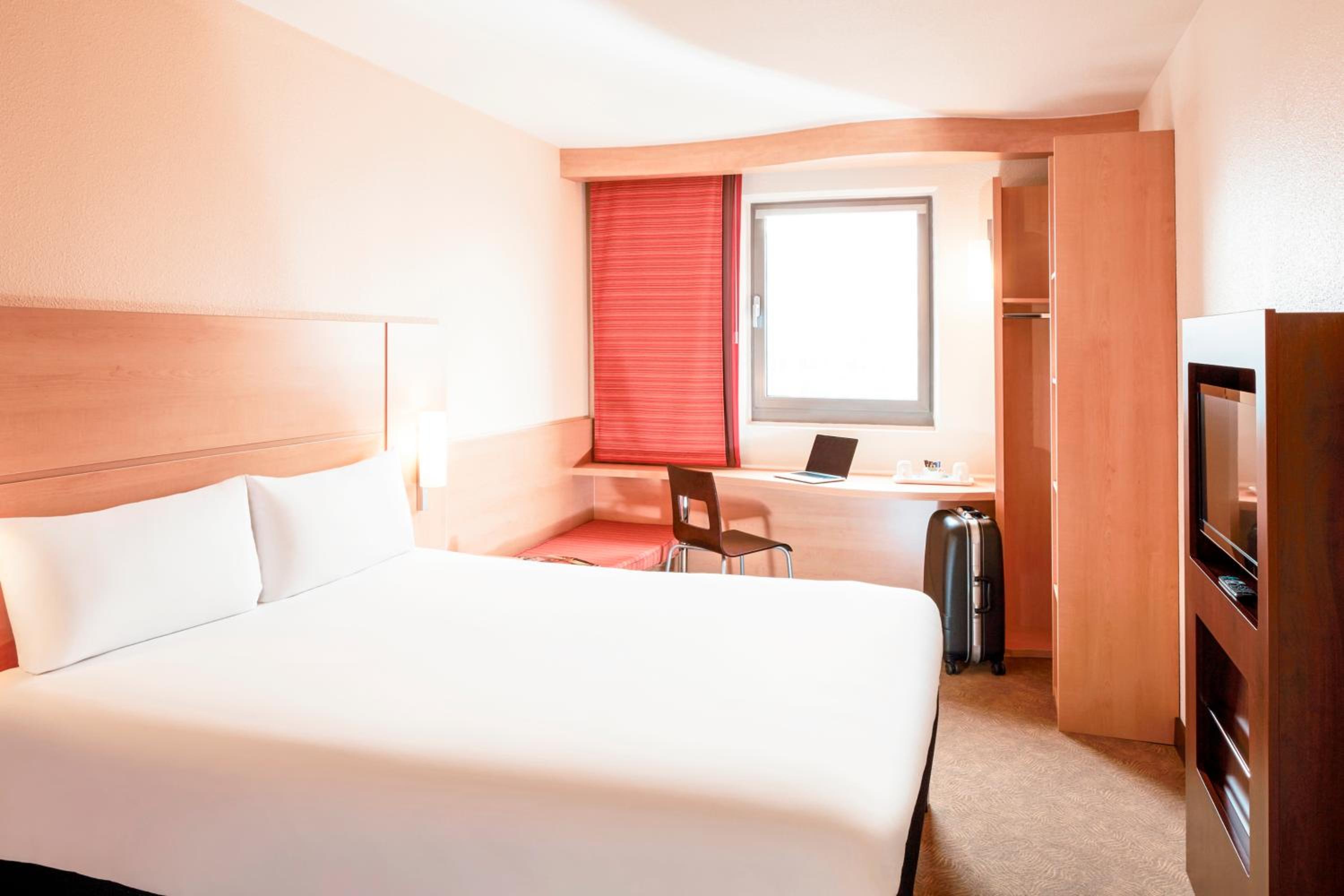 Standard Double Room - Photo 1