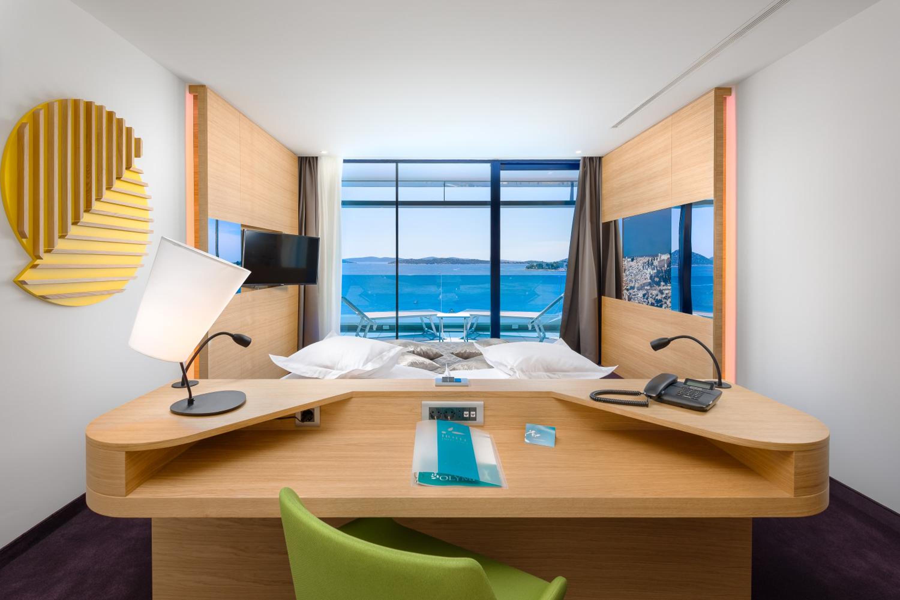 Premium Suite with Terrace and Sea View photo 2