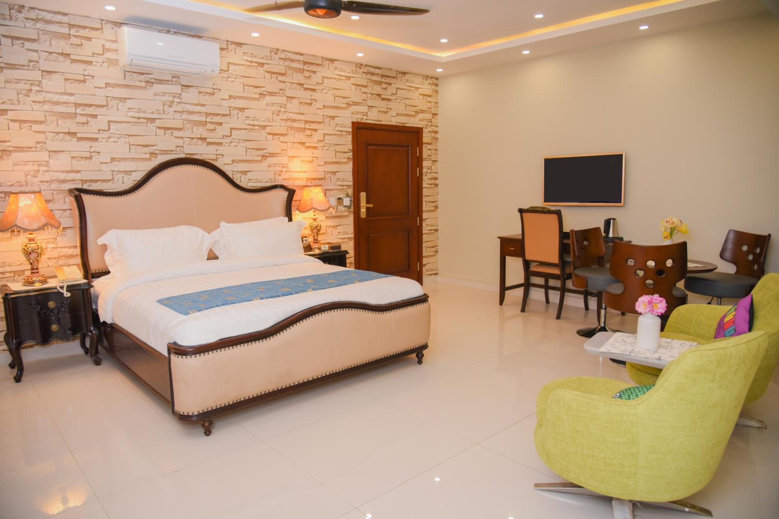 Executive Room
