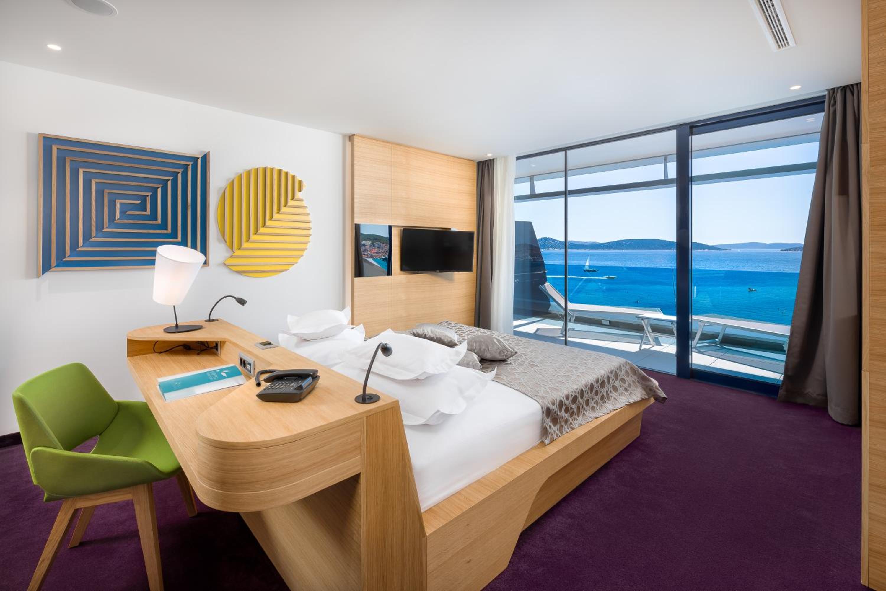 Suíte Premium com Terraço e Vista para o Mar