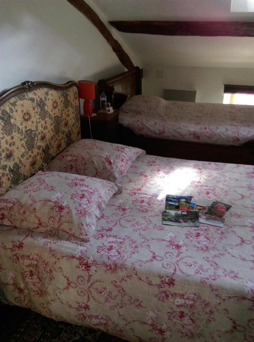 Classic Triple Room photo 2