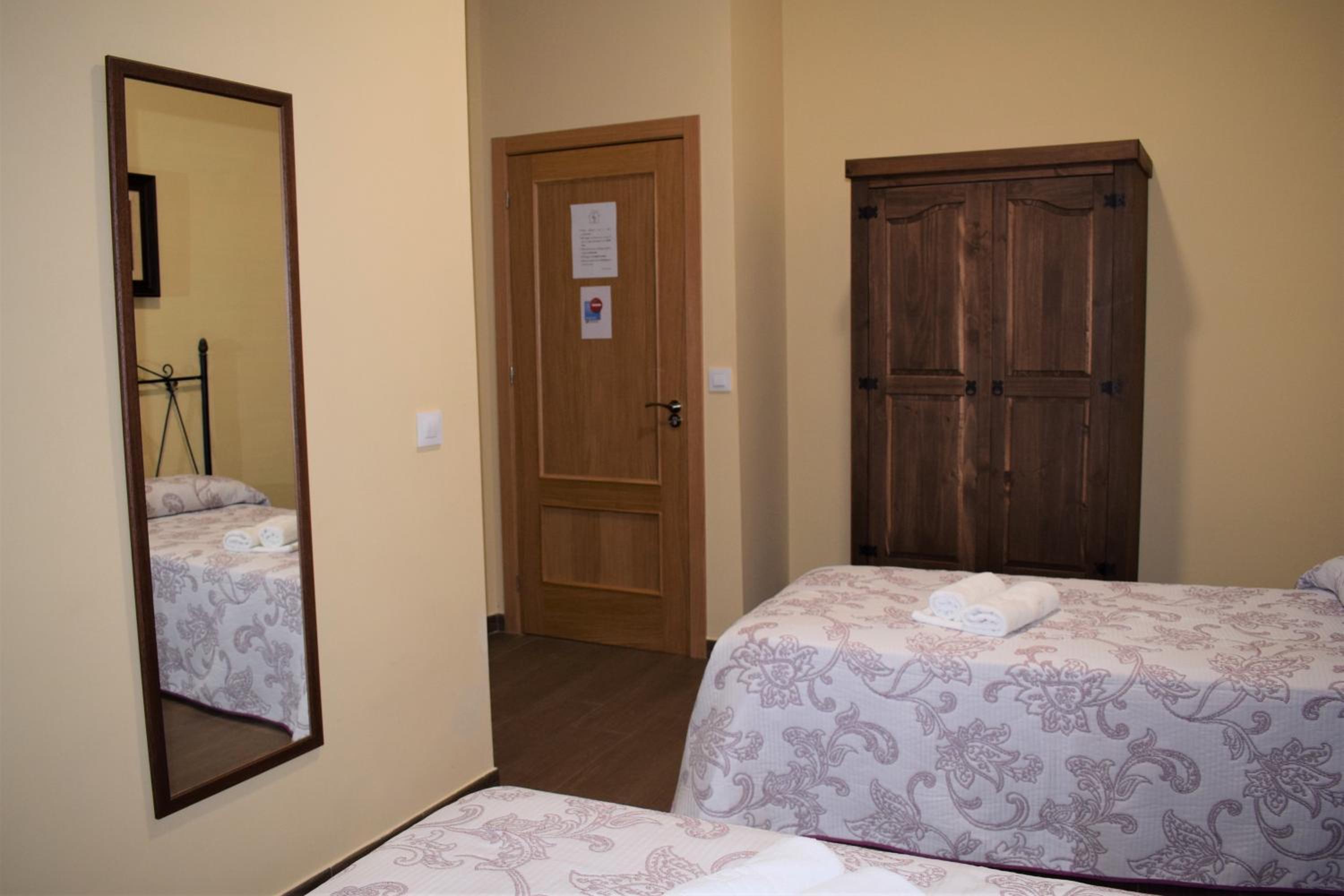 Habitación Doble con Baño Privado
