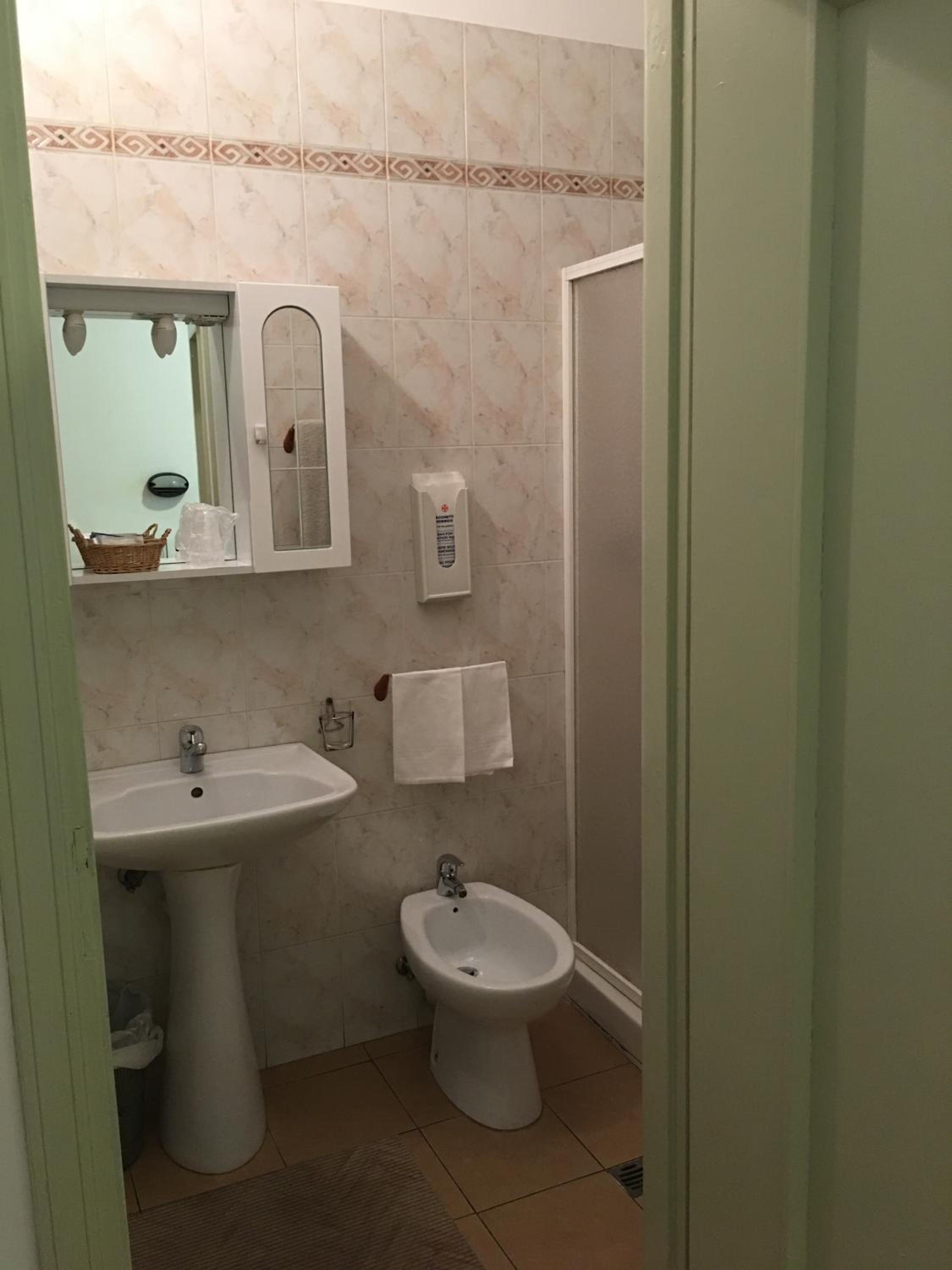 Triple Room - Photo 2
