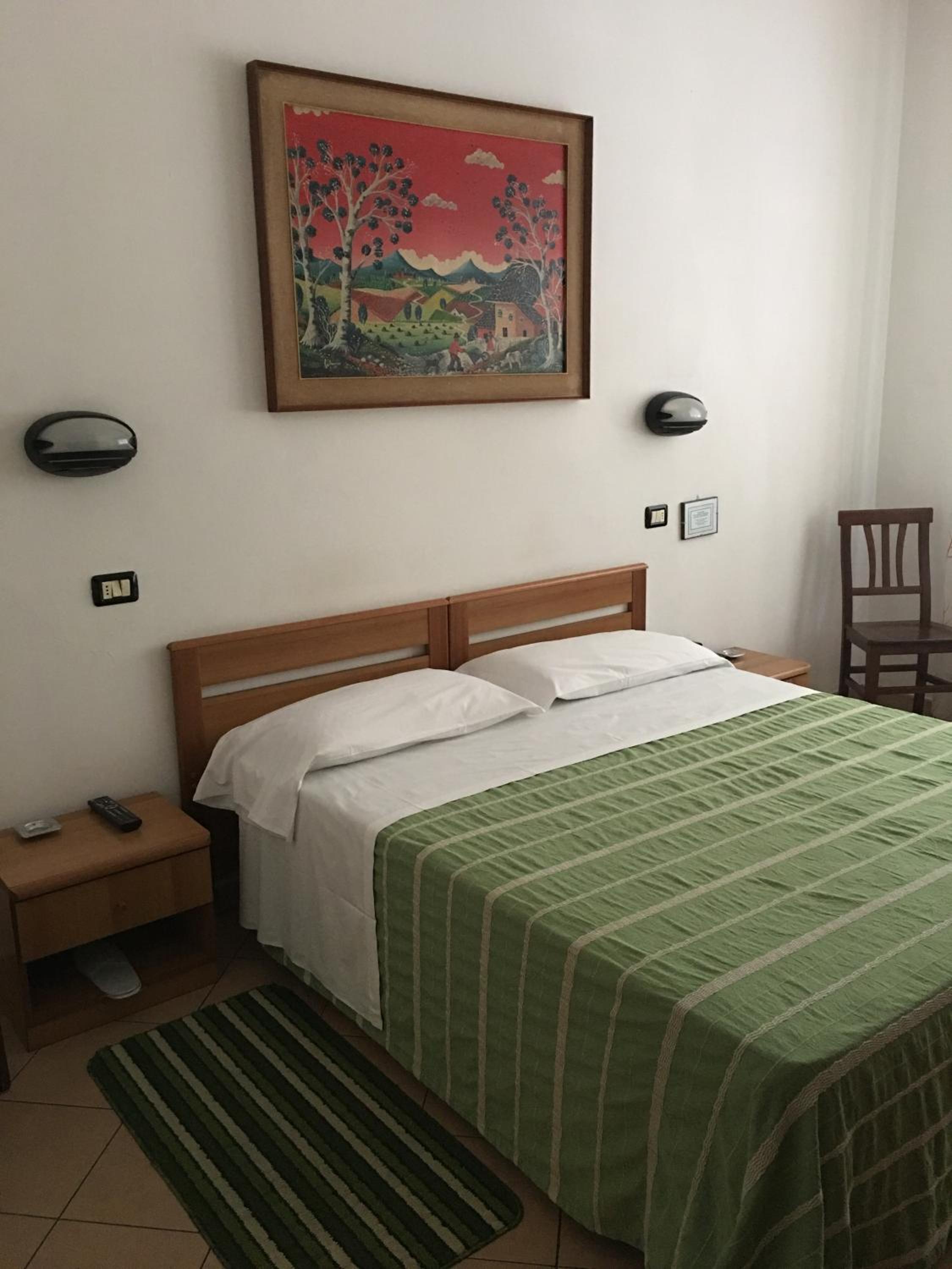 Double or Twin Room - Photo 2