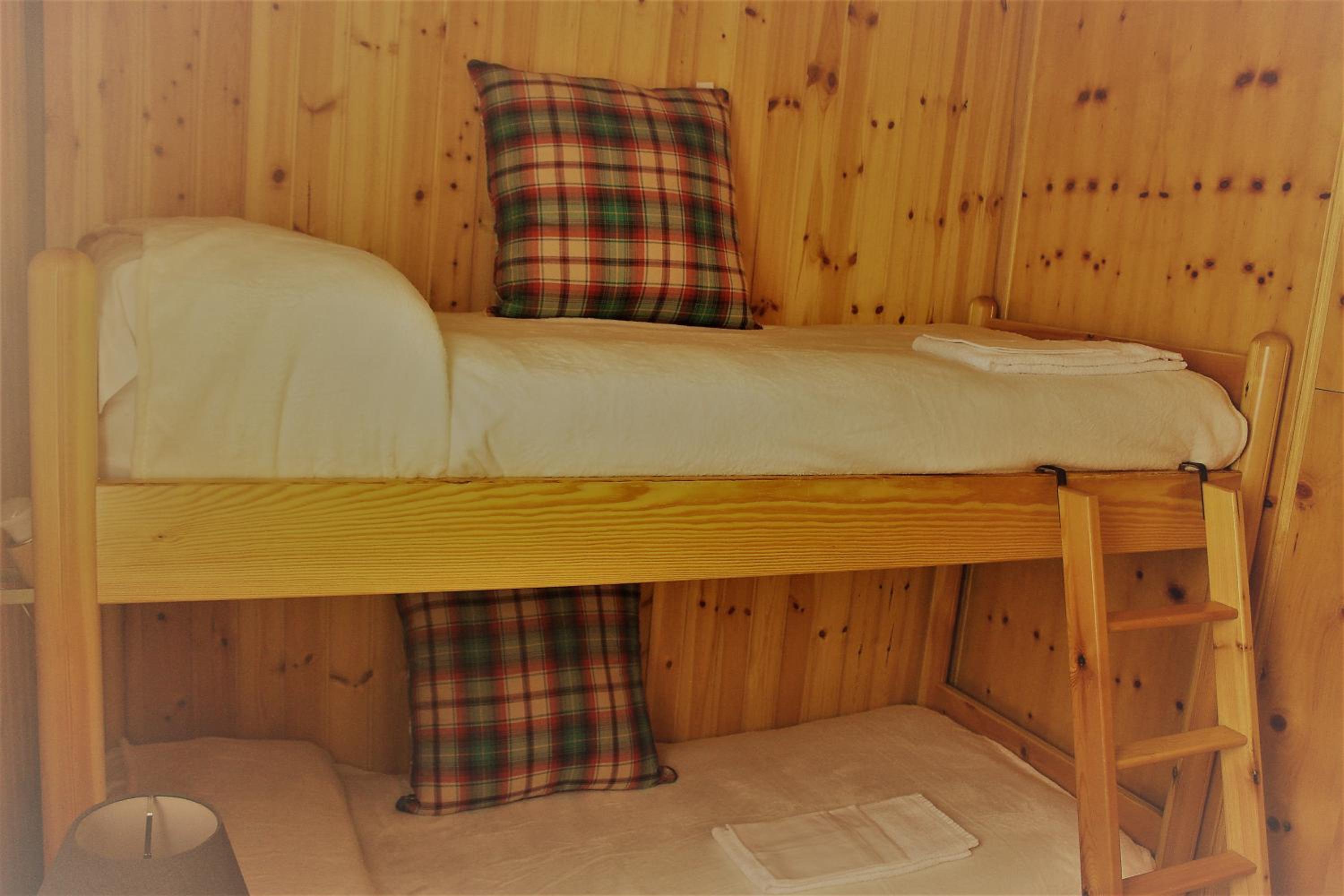 Apartment With Mountain View photo 3