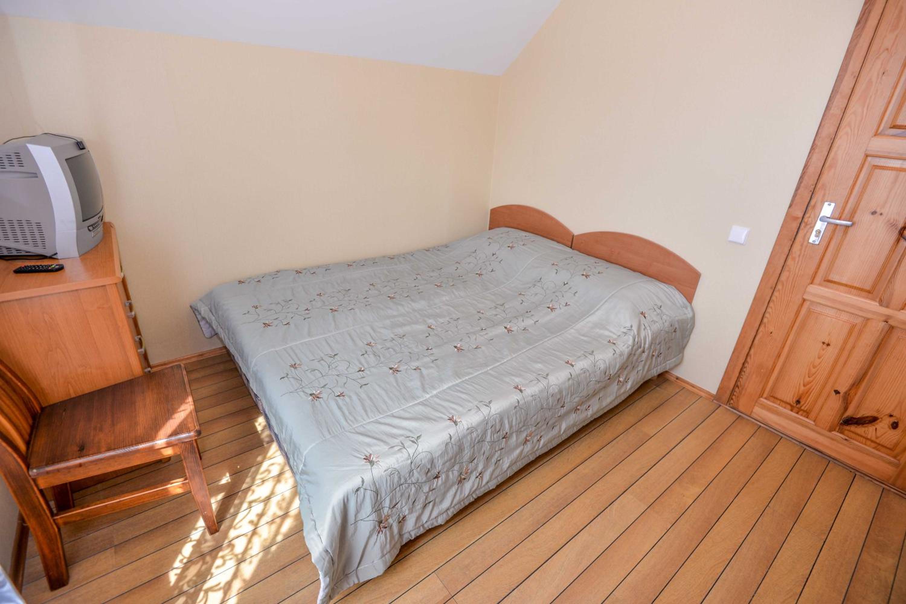 Standard Double Room with Shared Bathroom photo 1