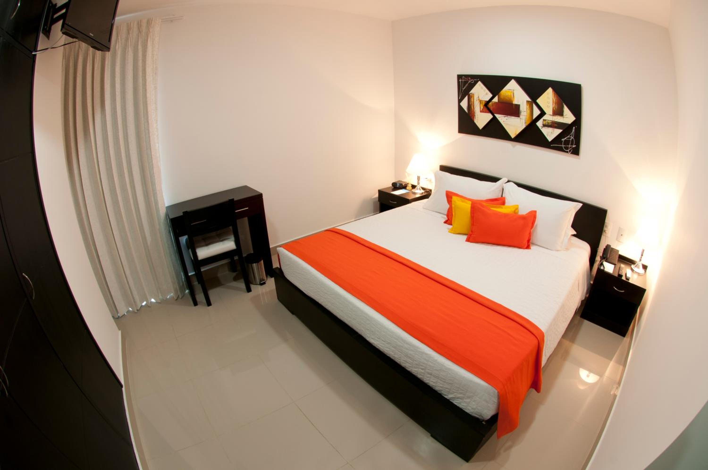 Standard Double or Twin Room photo 1