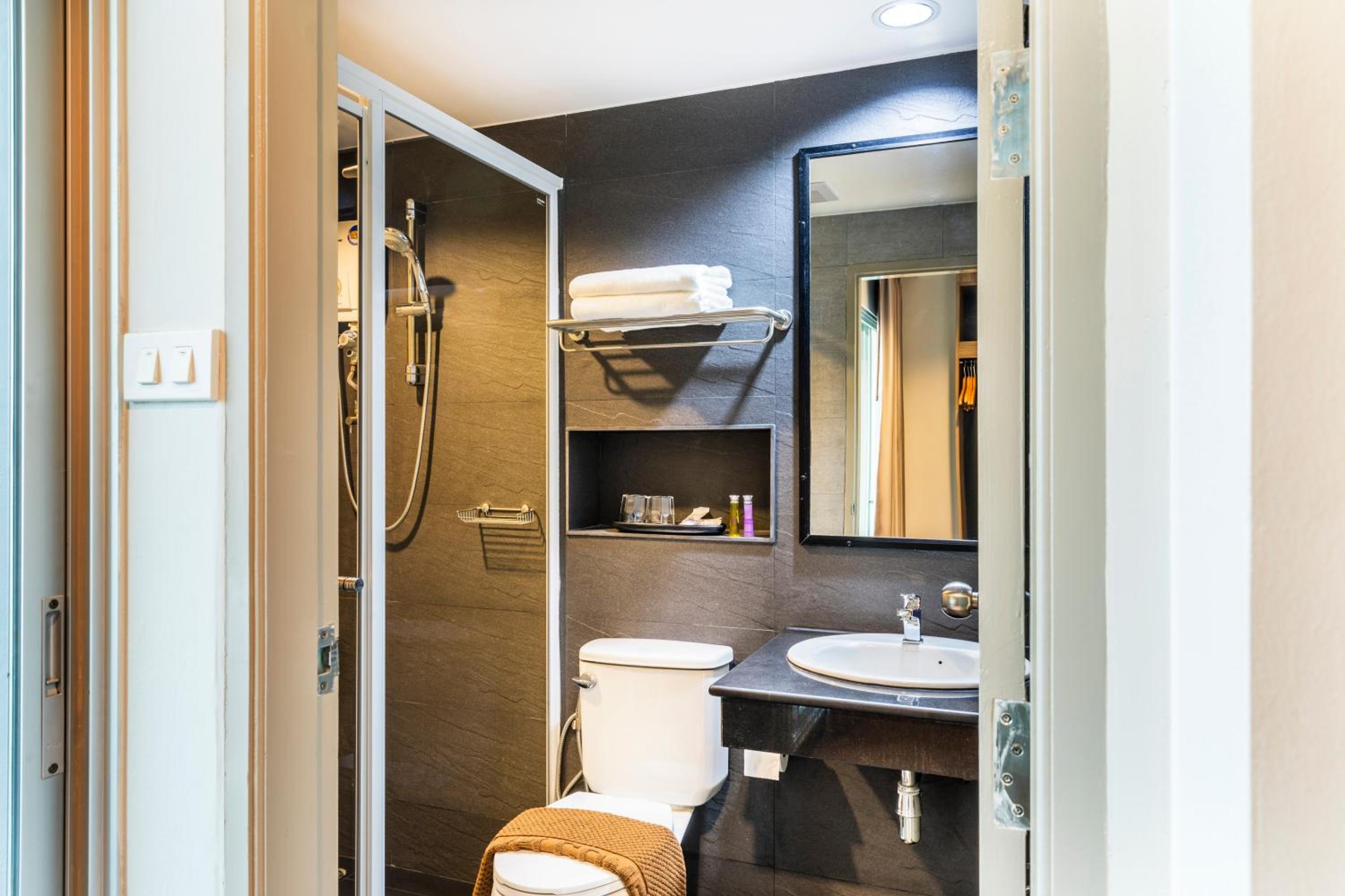 Deluxe Twin Room photo 2