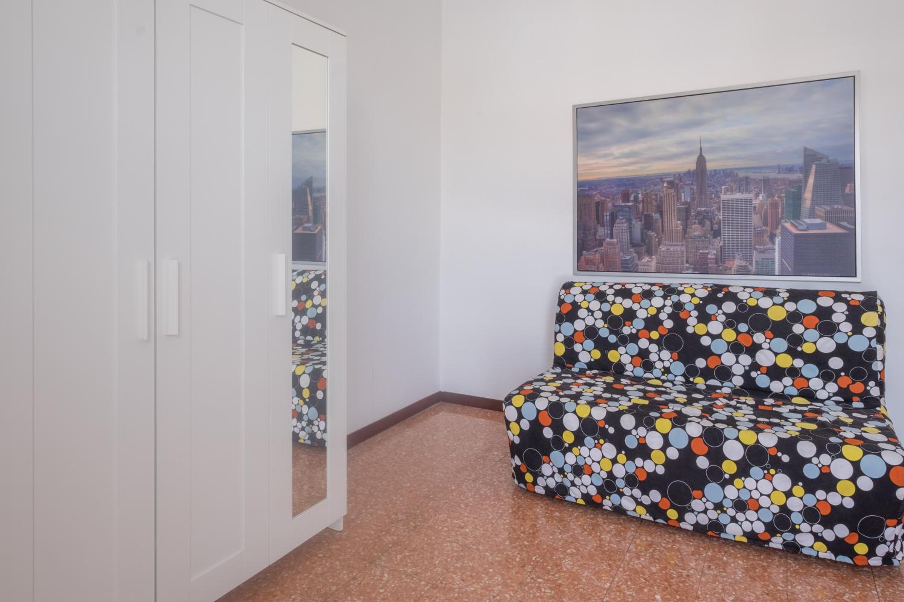 Two-Bedroom Standard Apartment photo 2