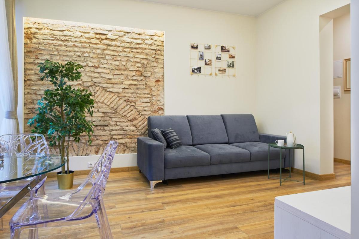 Deluxe Apartment - Photo 16