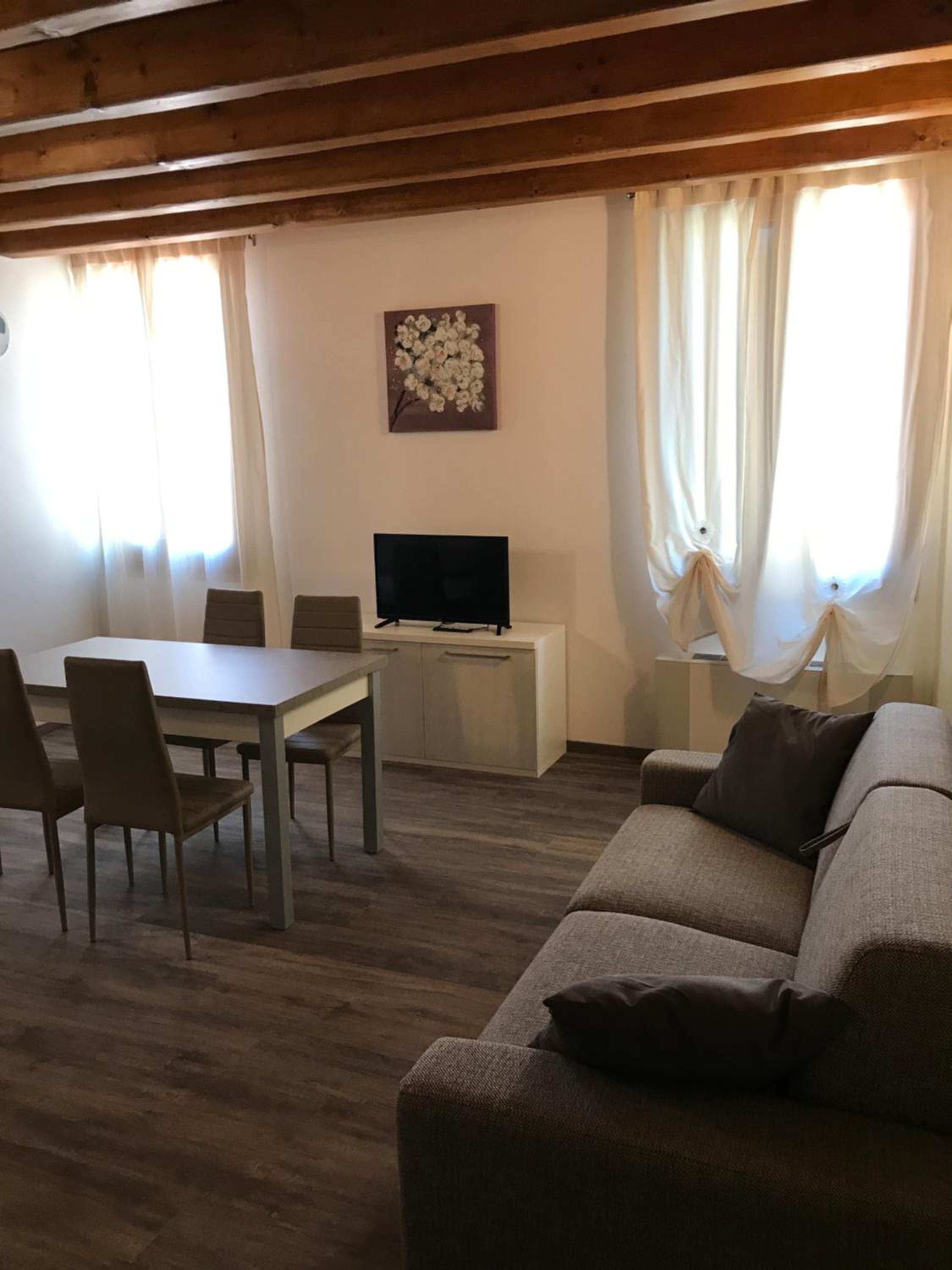 Apartment photo 1