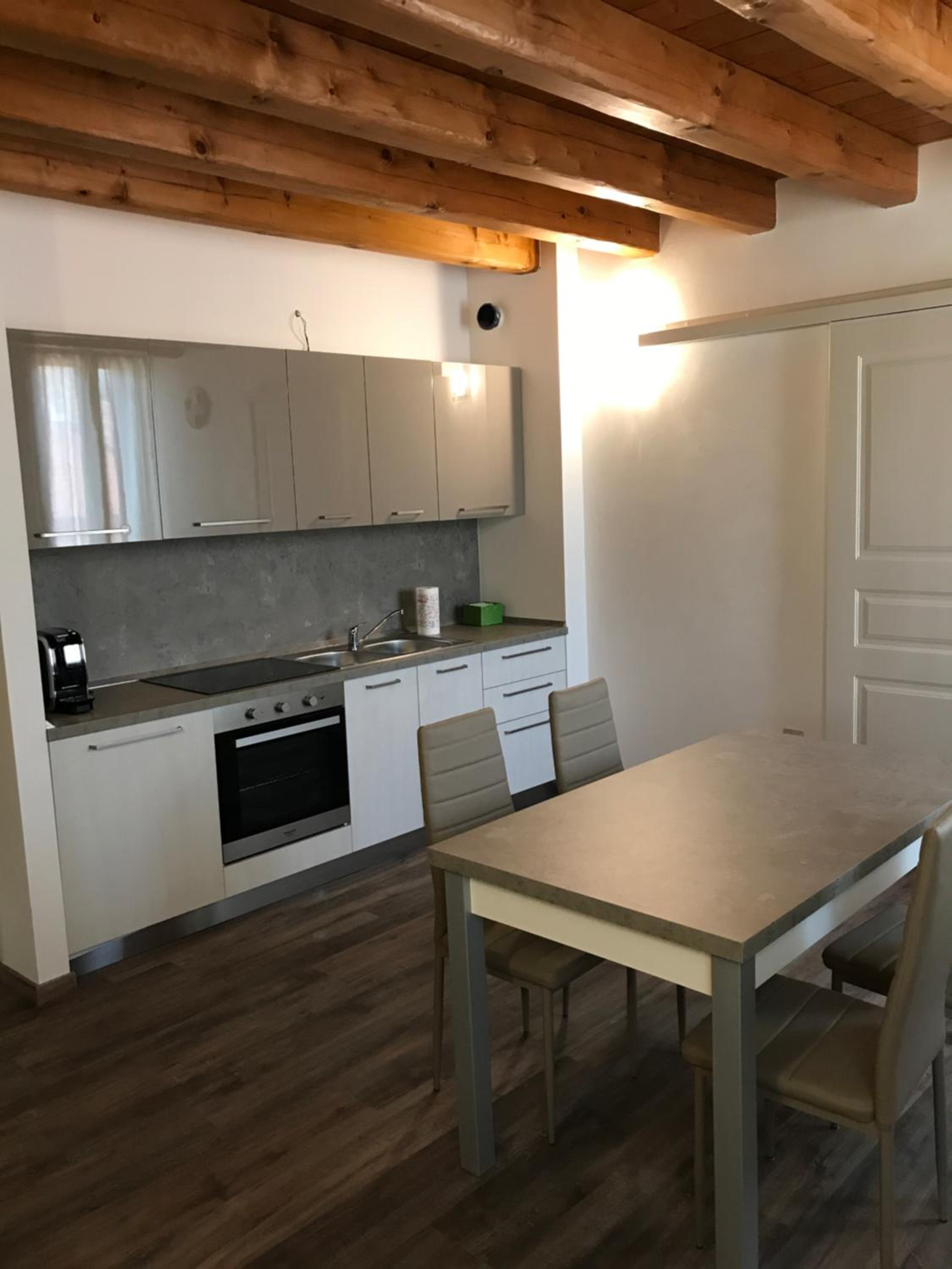 Apartment photo 2