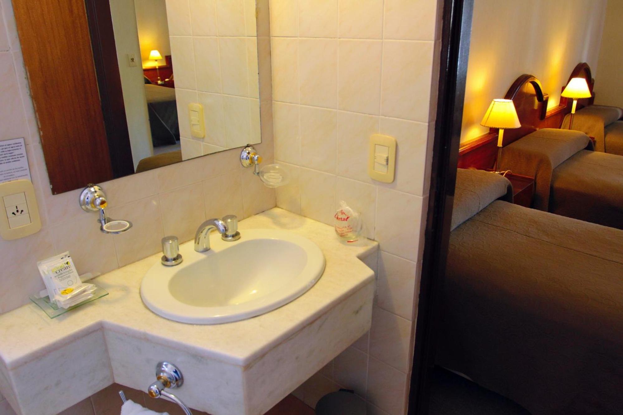Triple Room photo 2