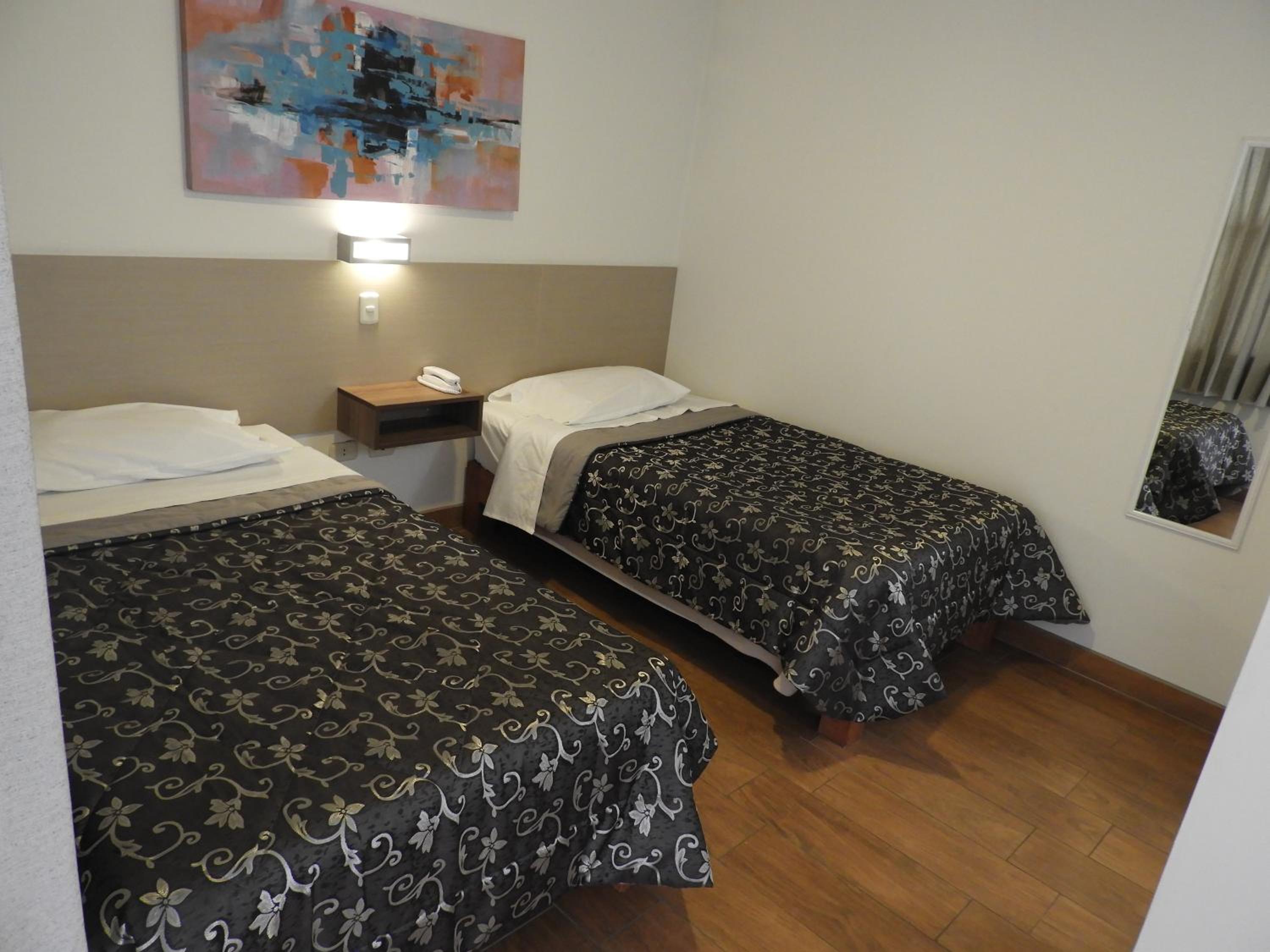 Standard Twin Room photo 3