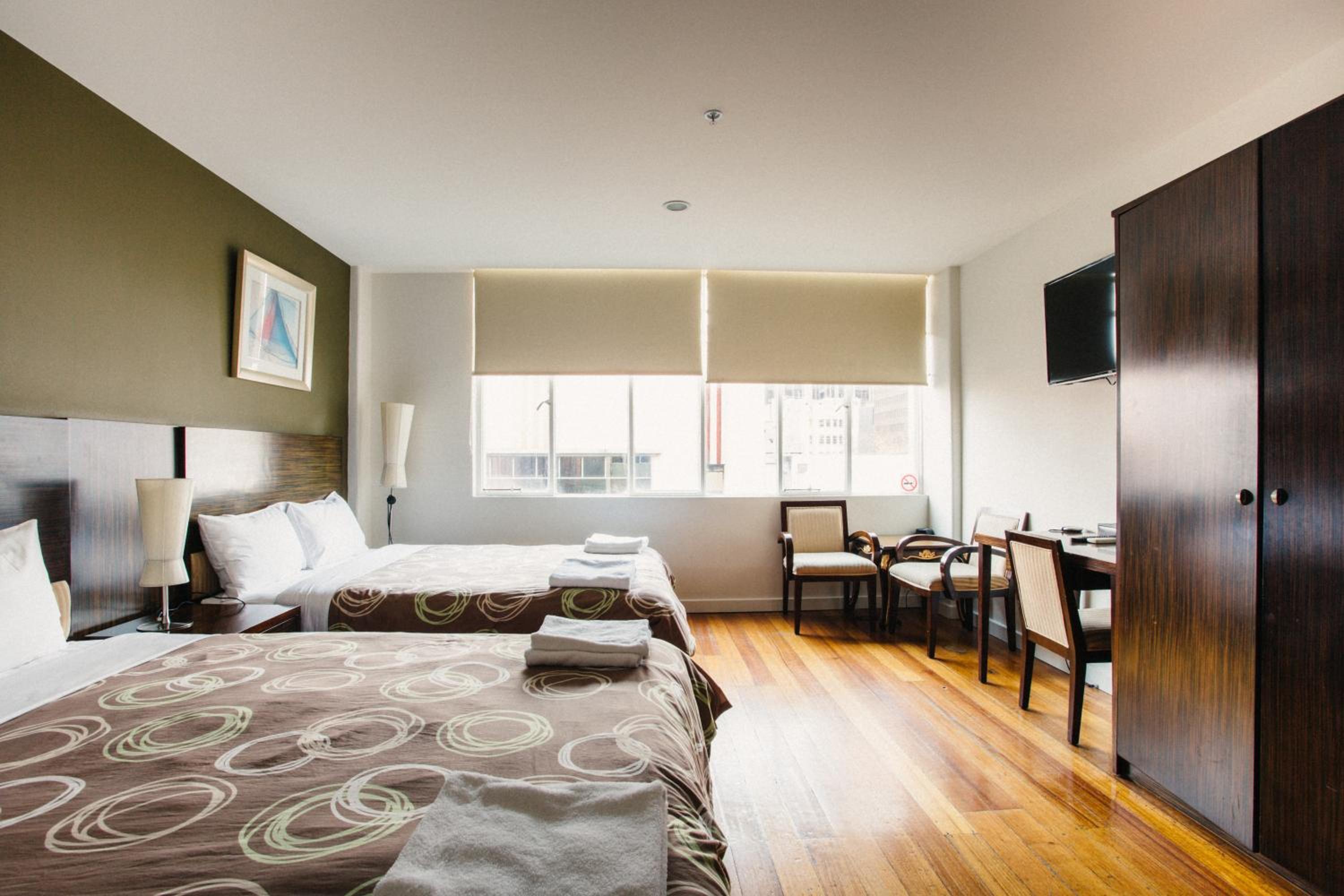 Deluxe Studio Apartment - Photo 9