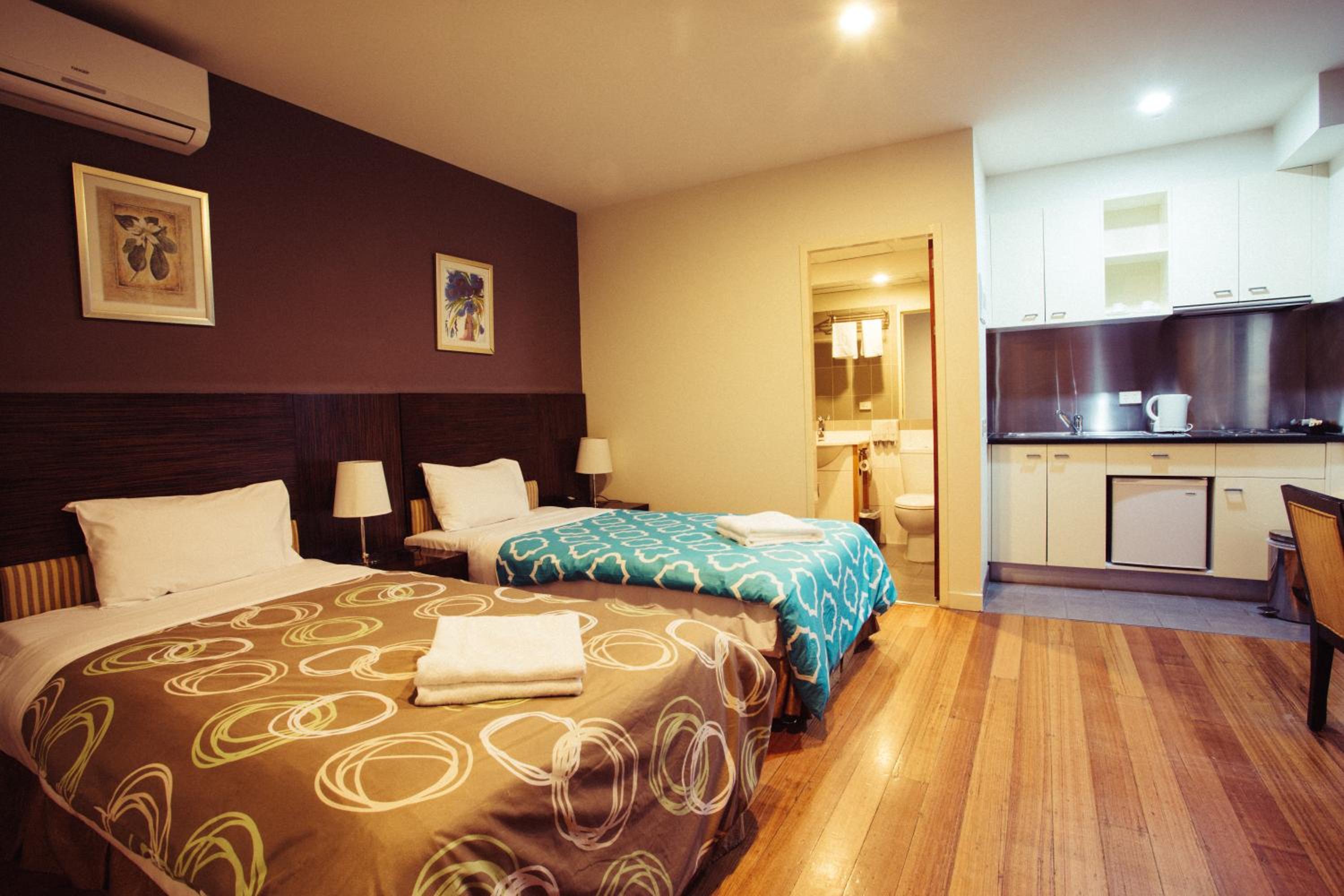 Studio Apartment- Twin - Photo 6
