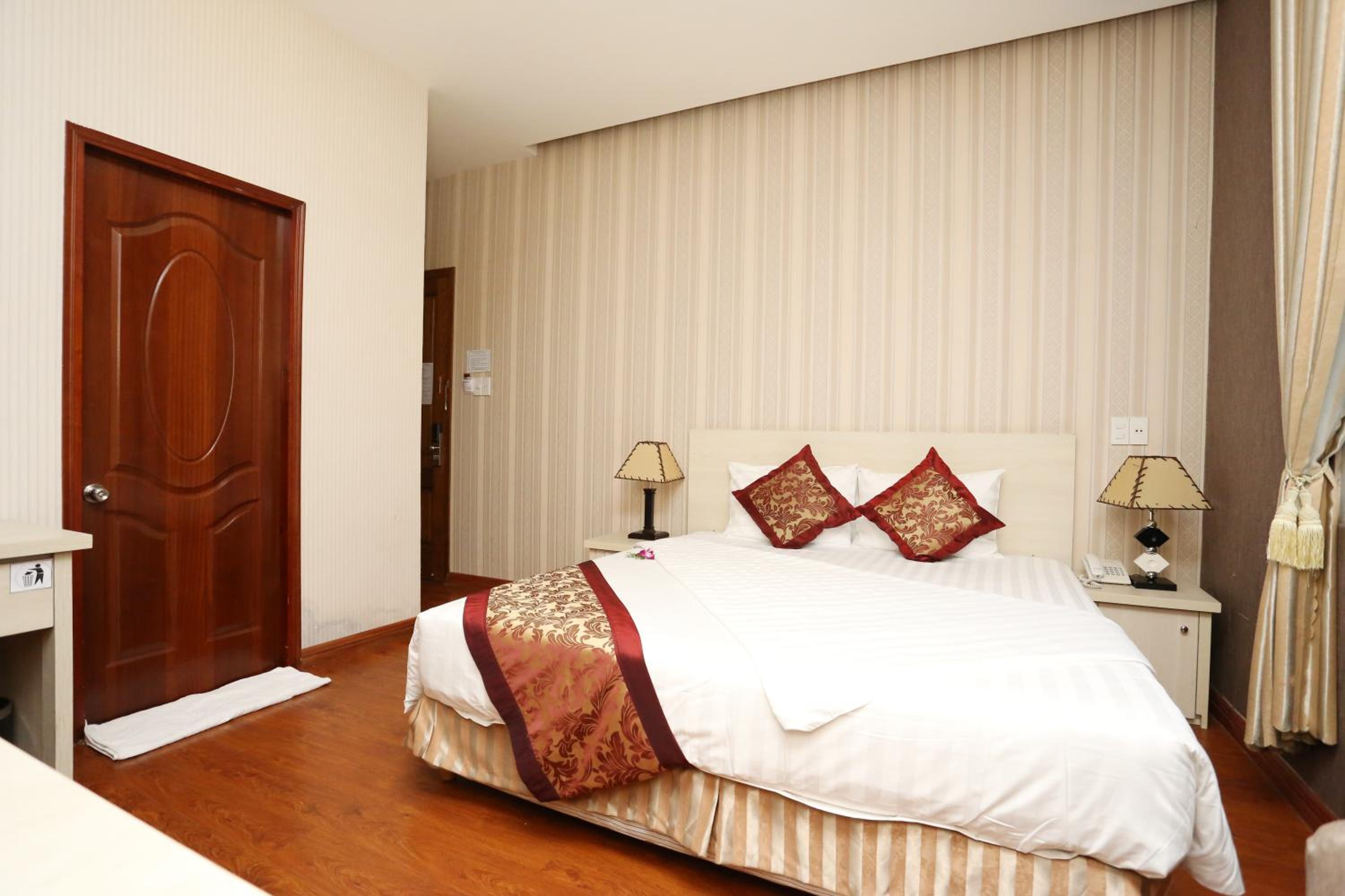 Deluxe Double Room With Lake View