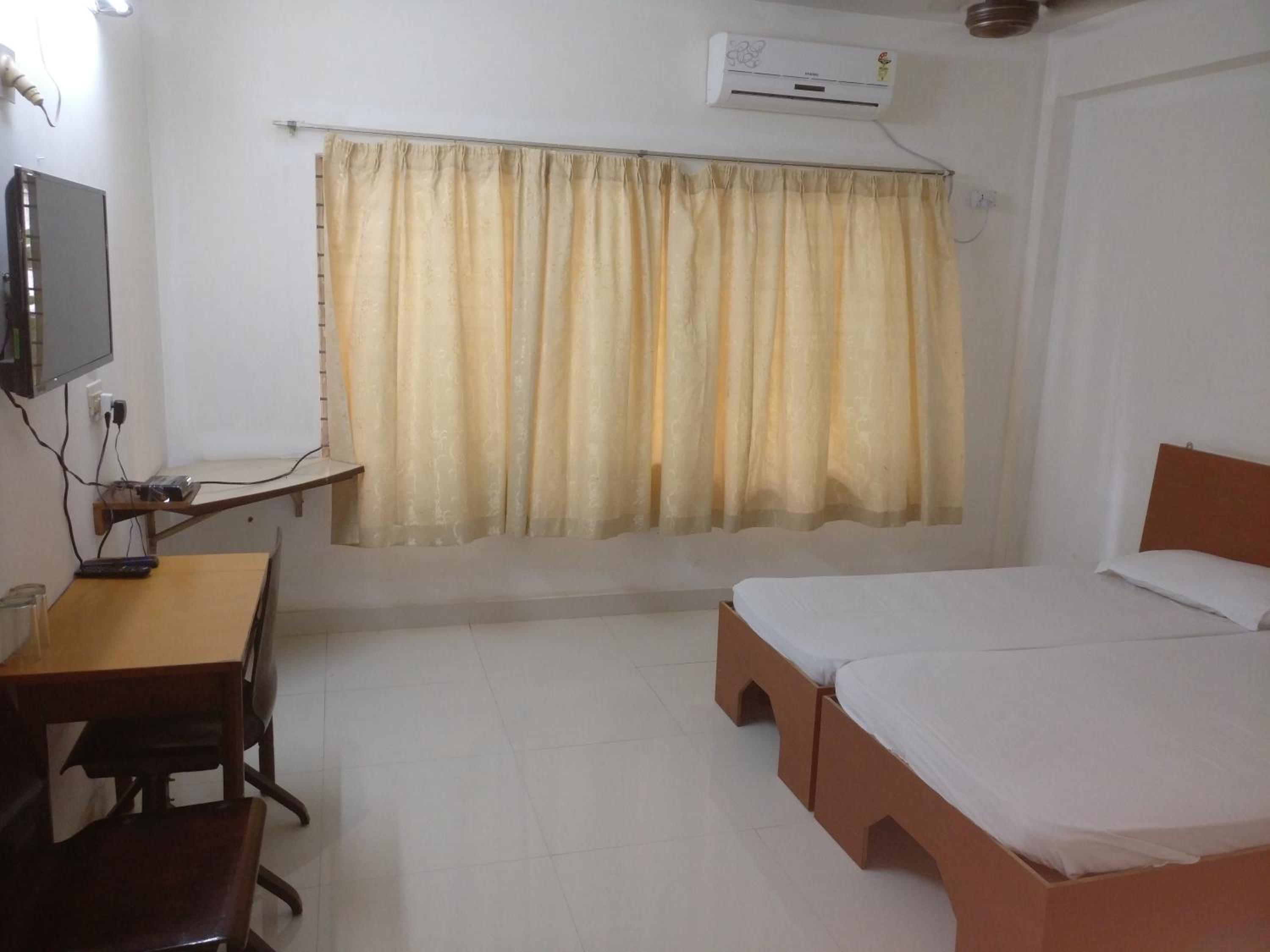 Deluxe Double Room photo 3