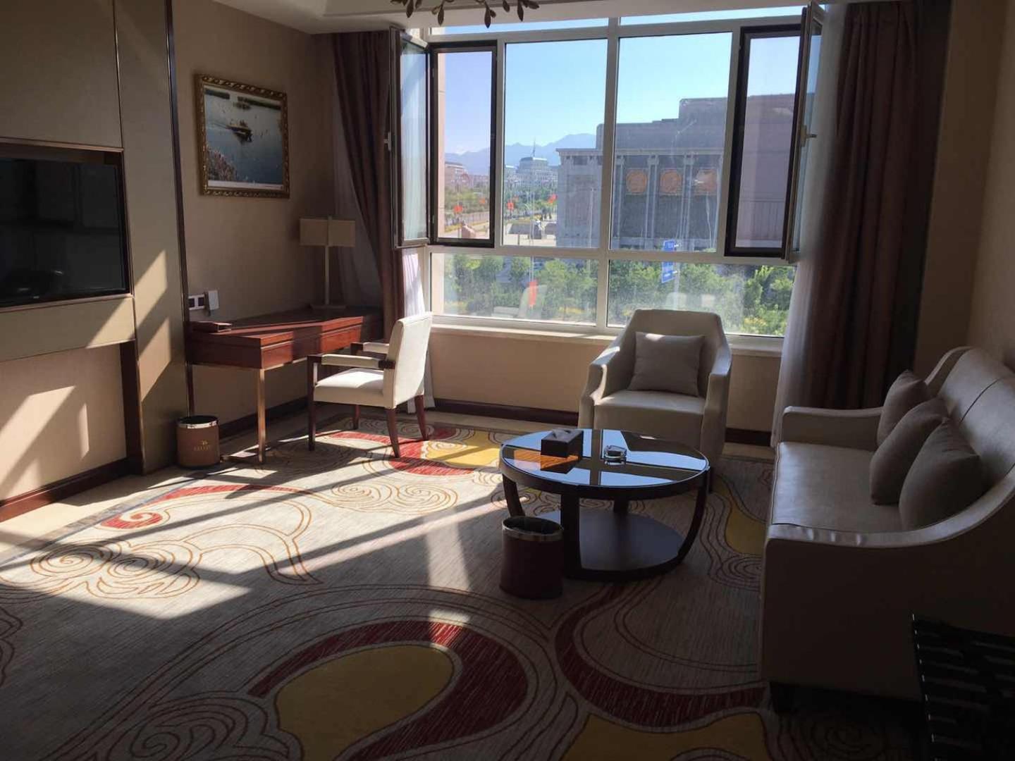 Mainland Chinese Citizens-Suite photo 2