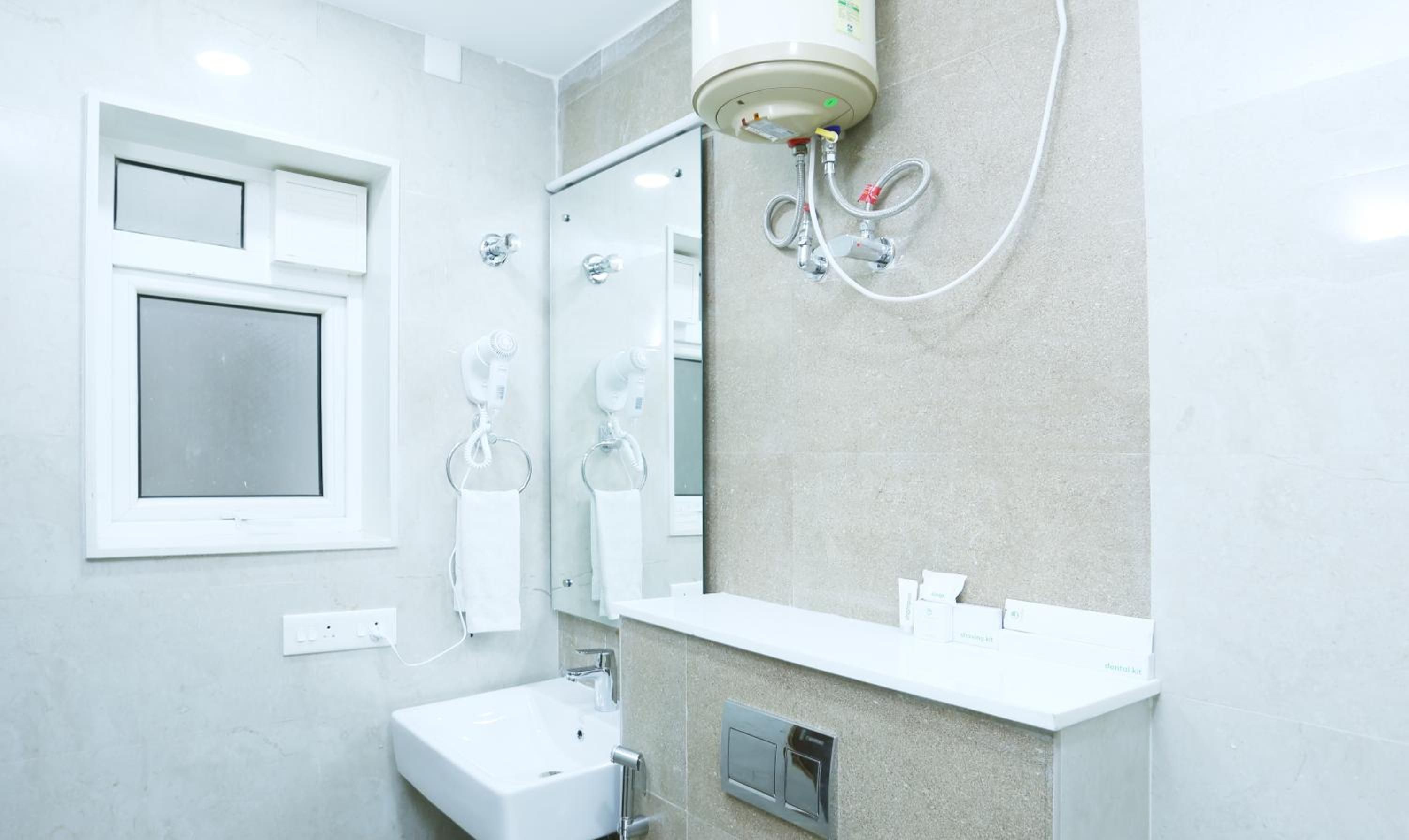Standard Double or Twin Room photo 2