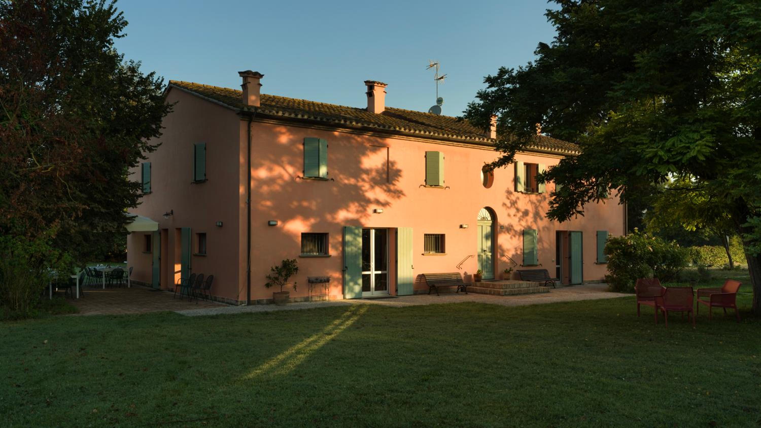 Villa with Garden View
