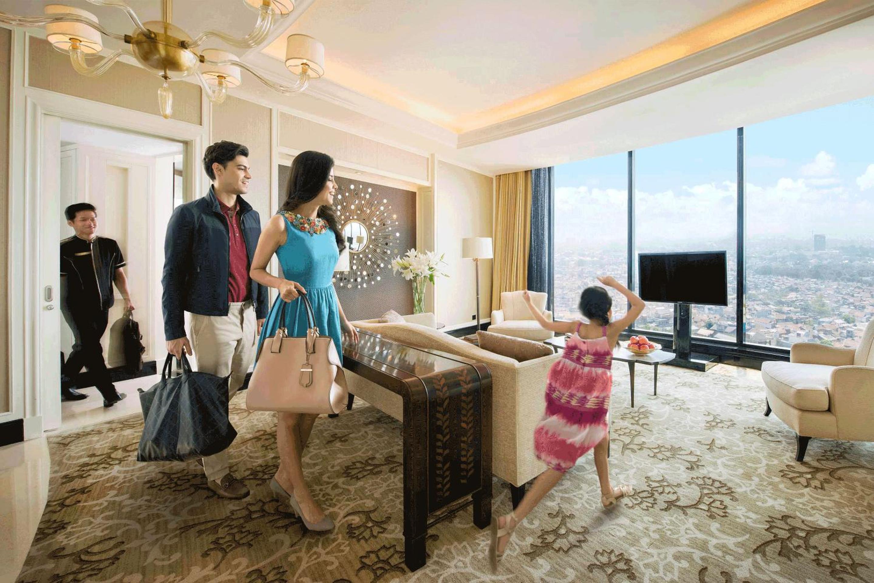 Celebrity Suite with Free Benefit - Photo 4