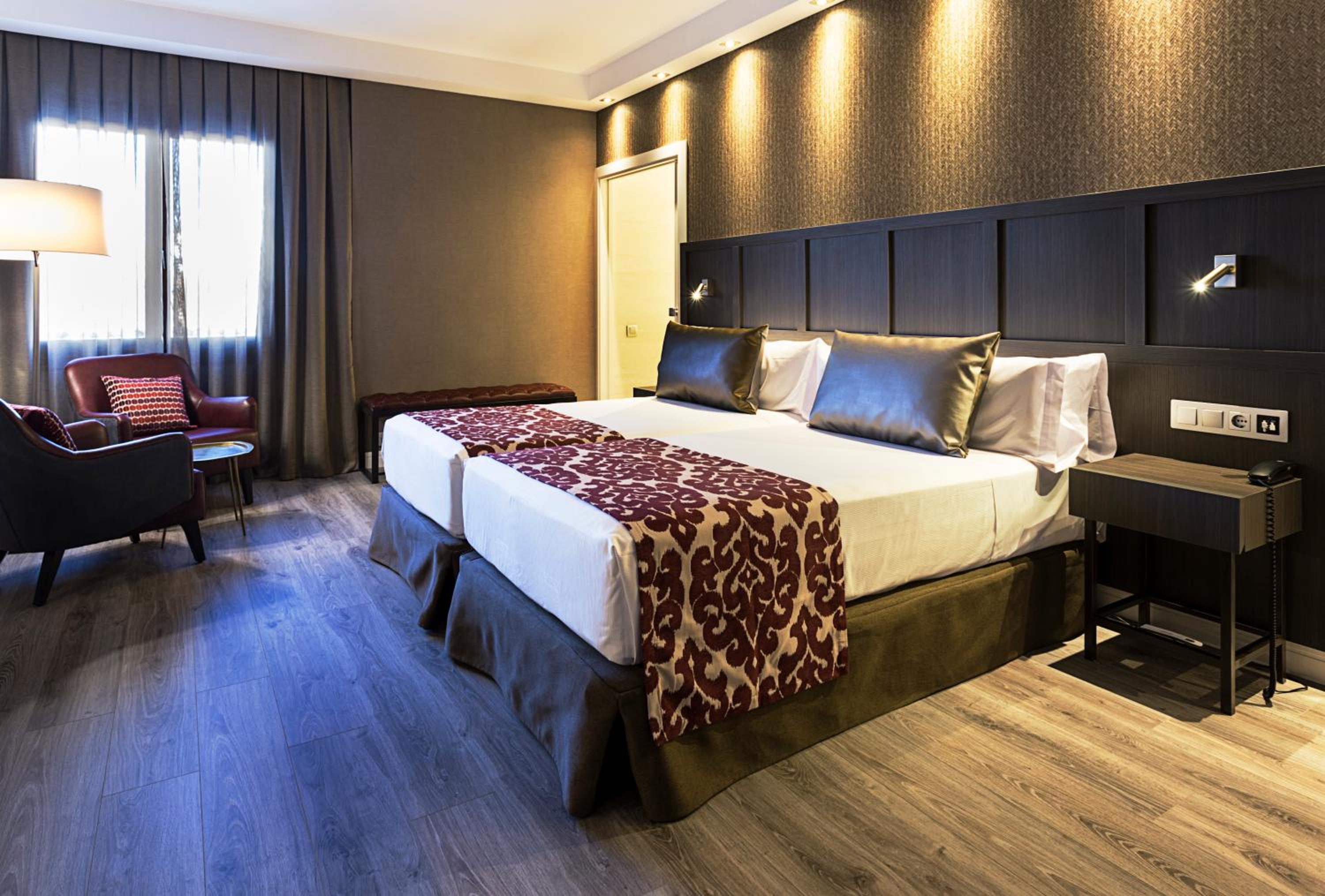 Deluxe Double Room photo 3