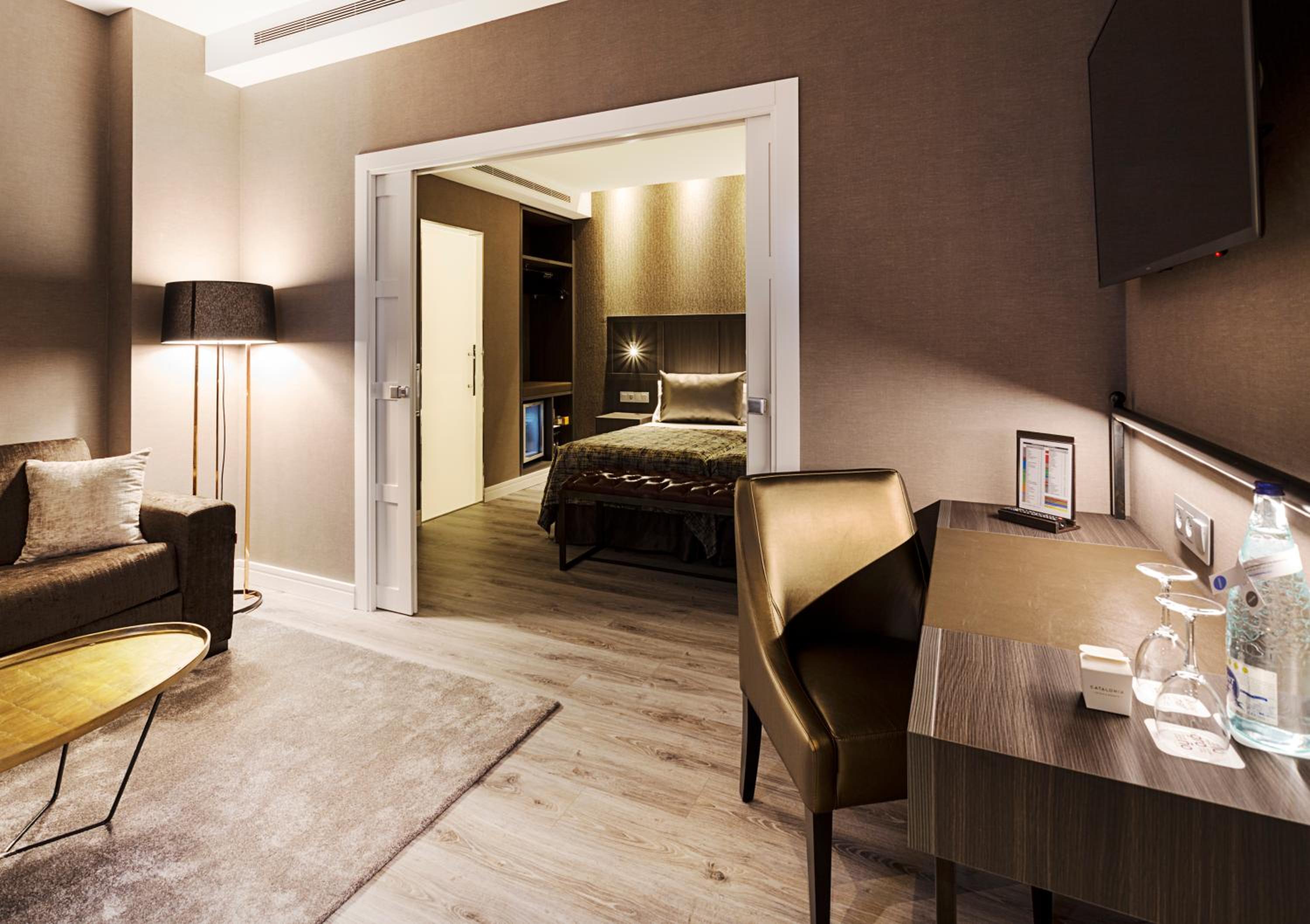 Deluxe Triple Room (2 Adults + 1 Child) photo 3
