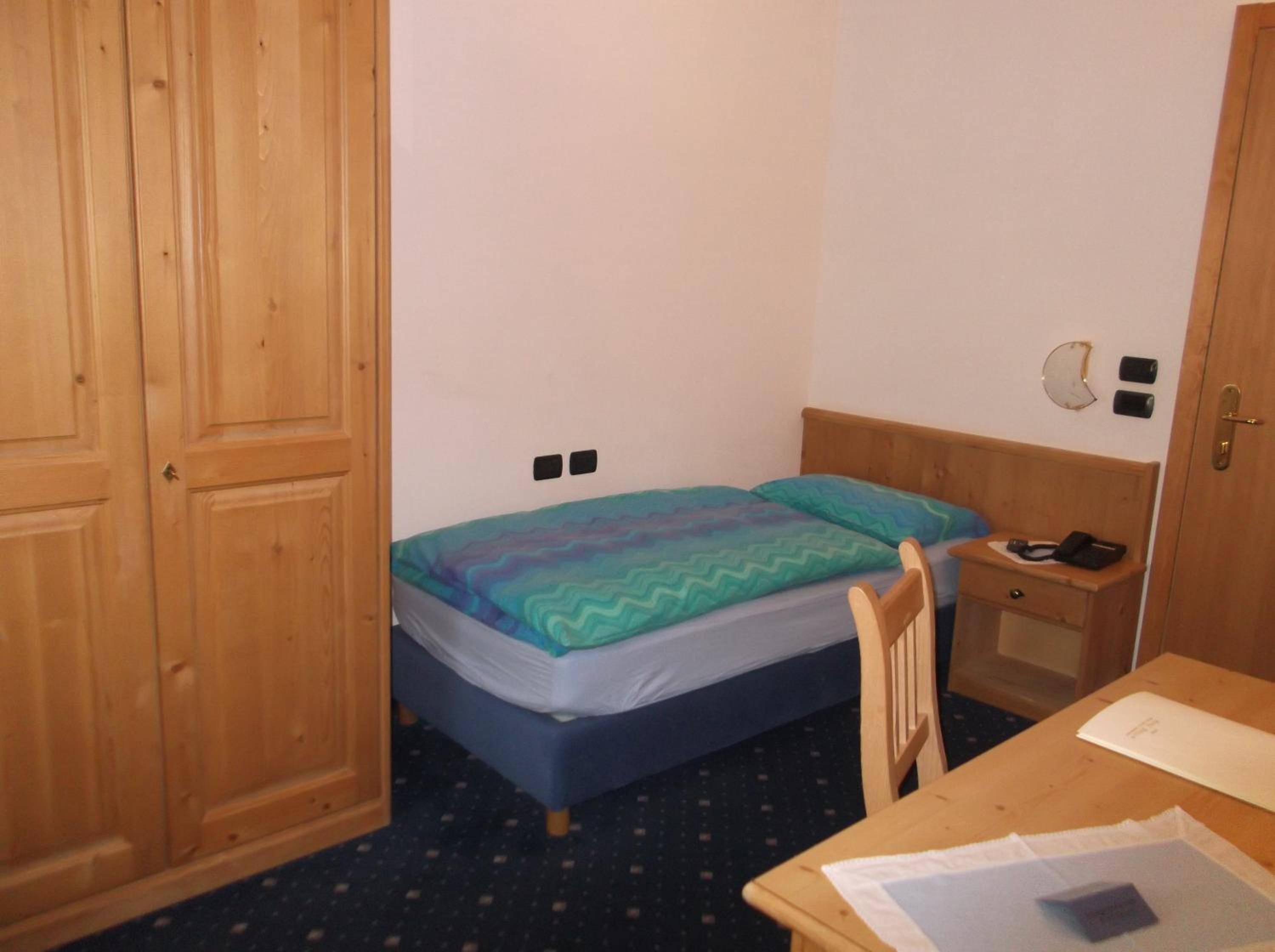Single Room photo 3