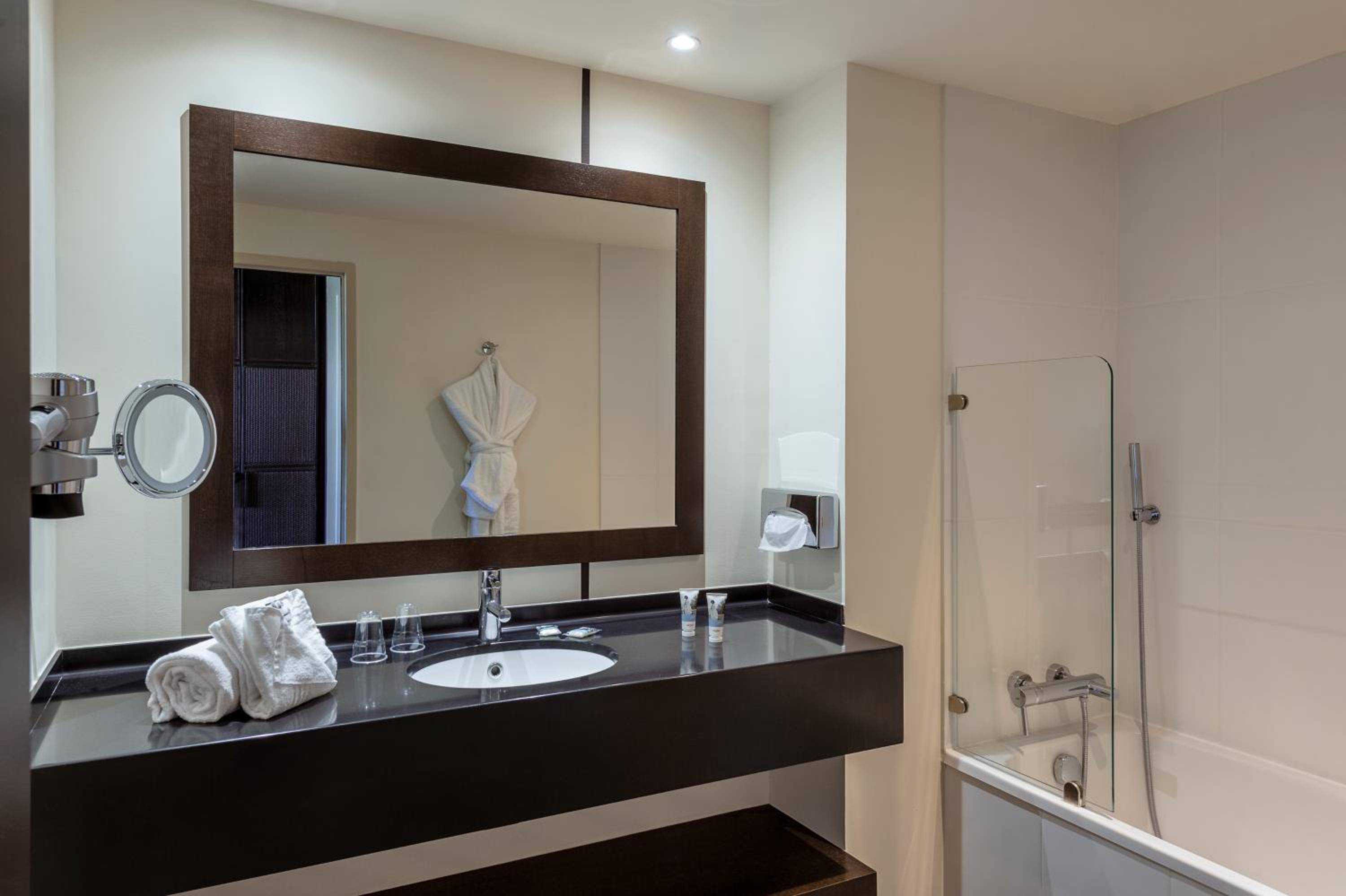 Twin Room - Photo 5