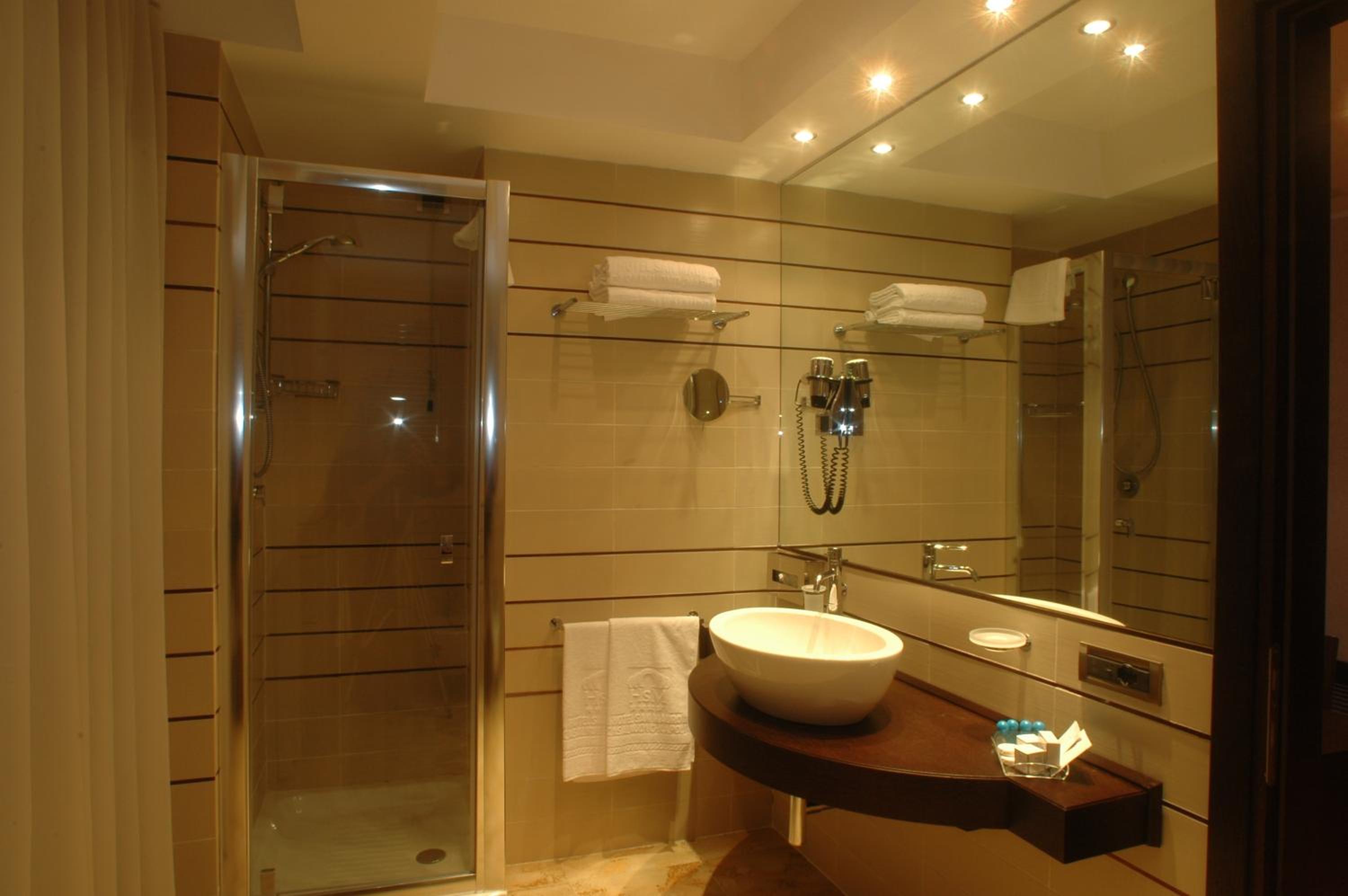 Double Room - Photo 6